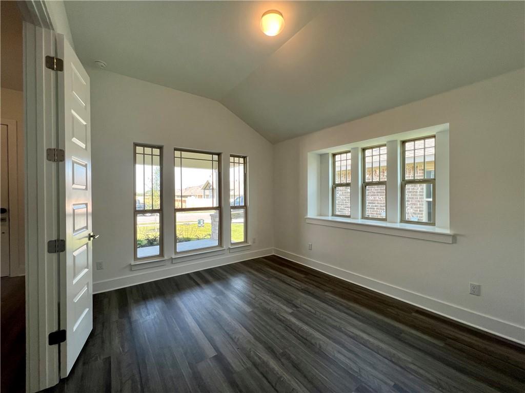 577 Elm Green St, Hutto, TX 78634