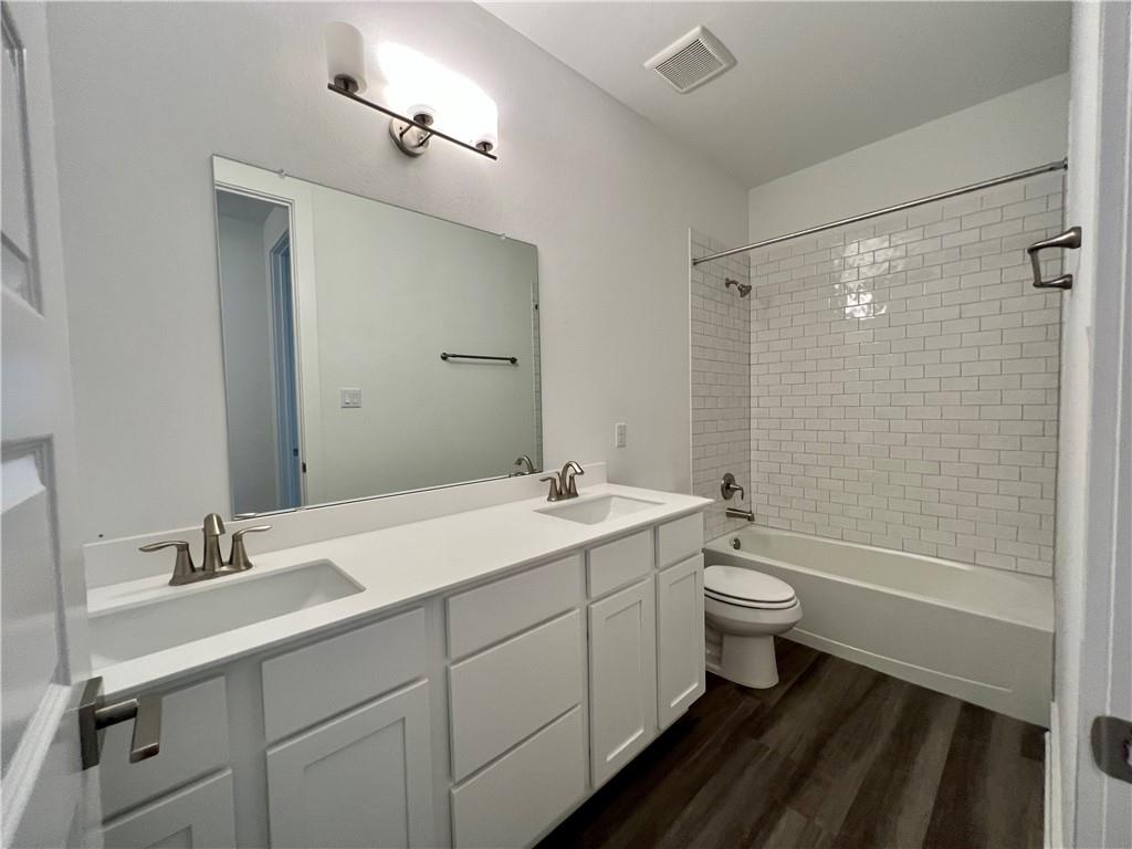 577 Elm Green St, Hutto, TX 78634