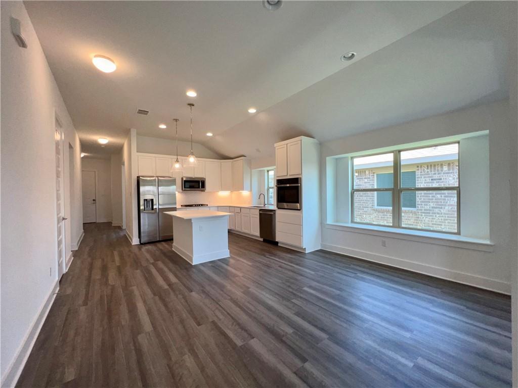 577 Elm Green St, Hutto, TX 78634