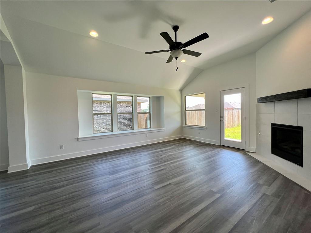 577 Elm Green St, Hutto, TX 78634