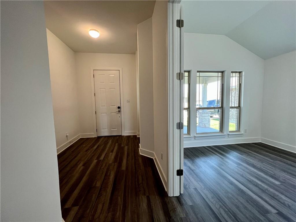 577 Elm Green St, Hutto, TX 78634