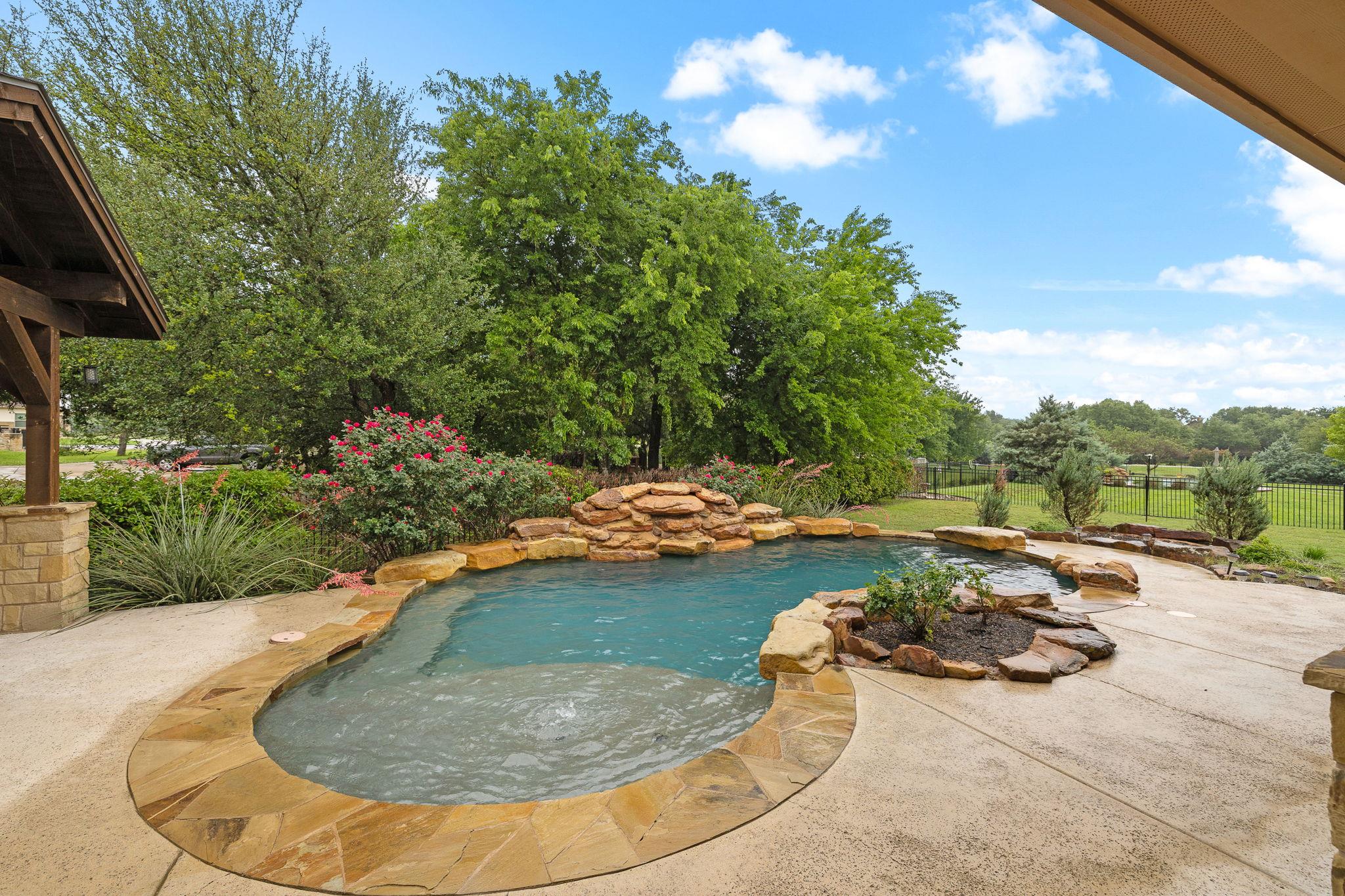 803 Pheasant Mdw, Liberty Hill, TX 78642
