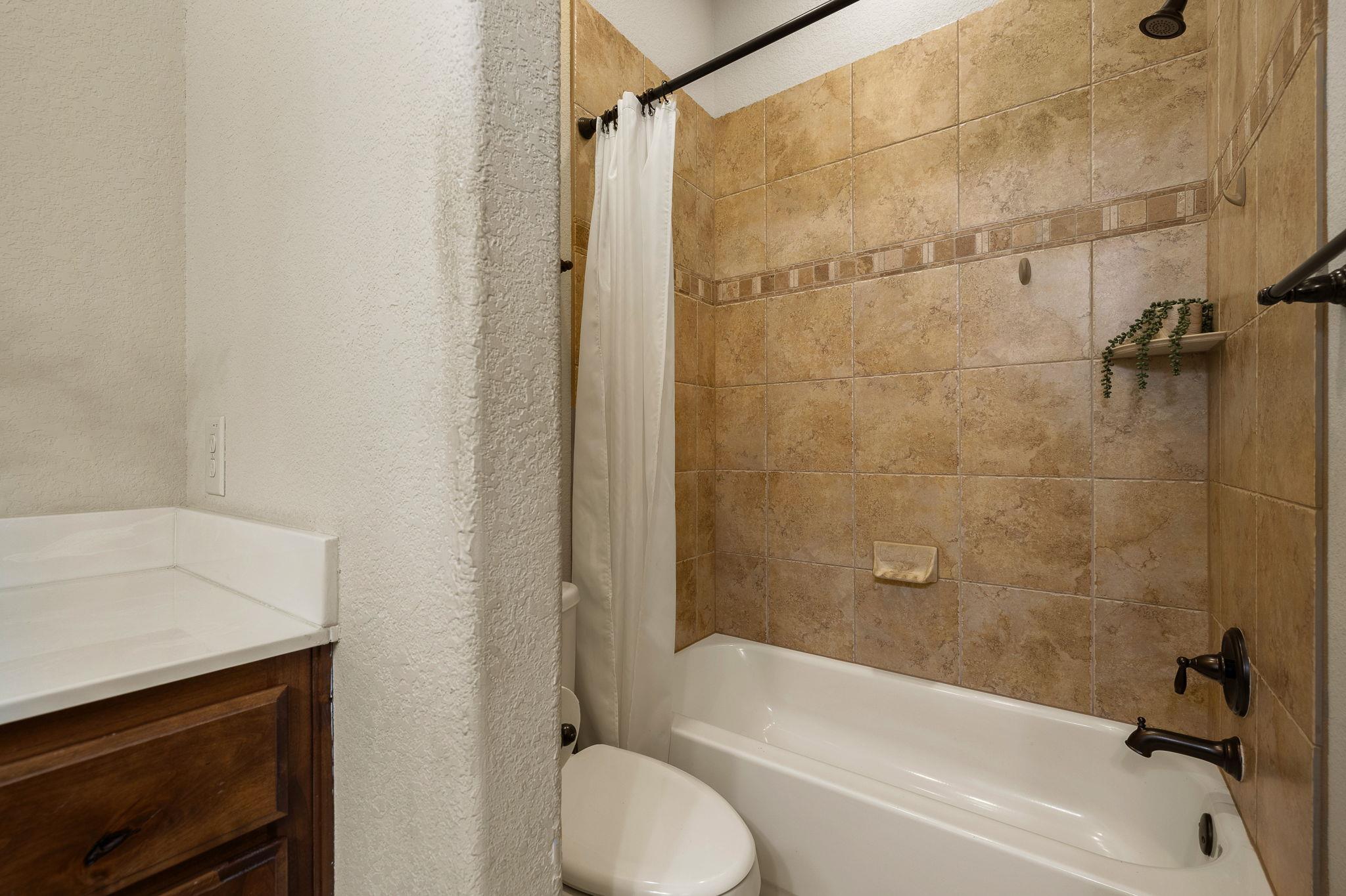 803 Pheasant Mdw, Liberty Hill, TX 78642