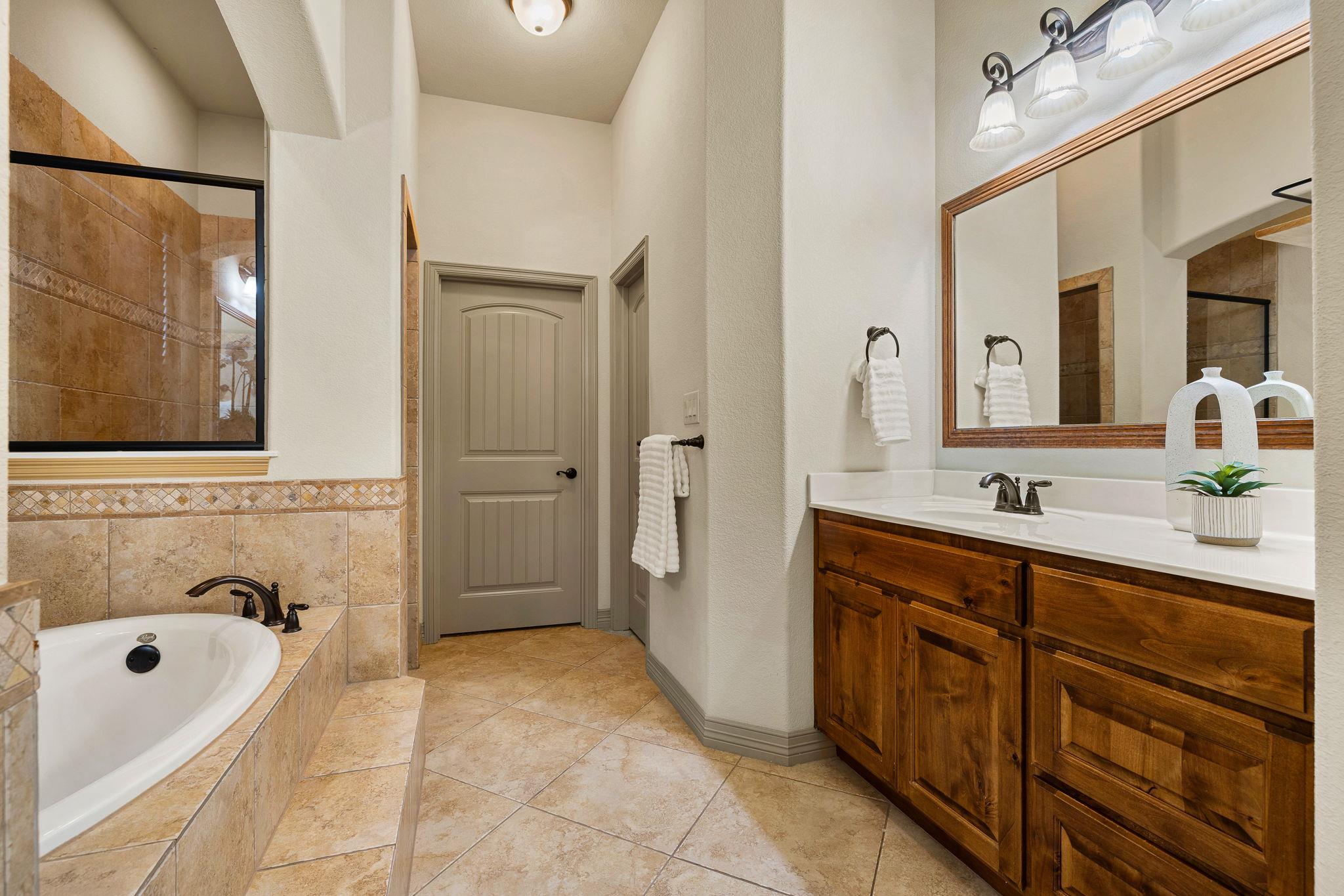803 Pheasant Mdw, Liberty Hill, TX 78642