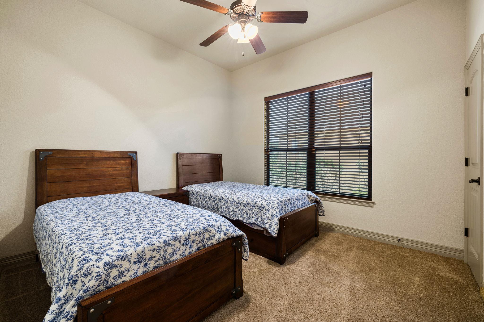 803 Pheasant Mdw, Liberty Hill, TX 78642