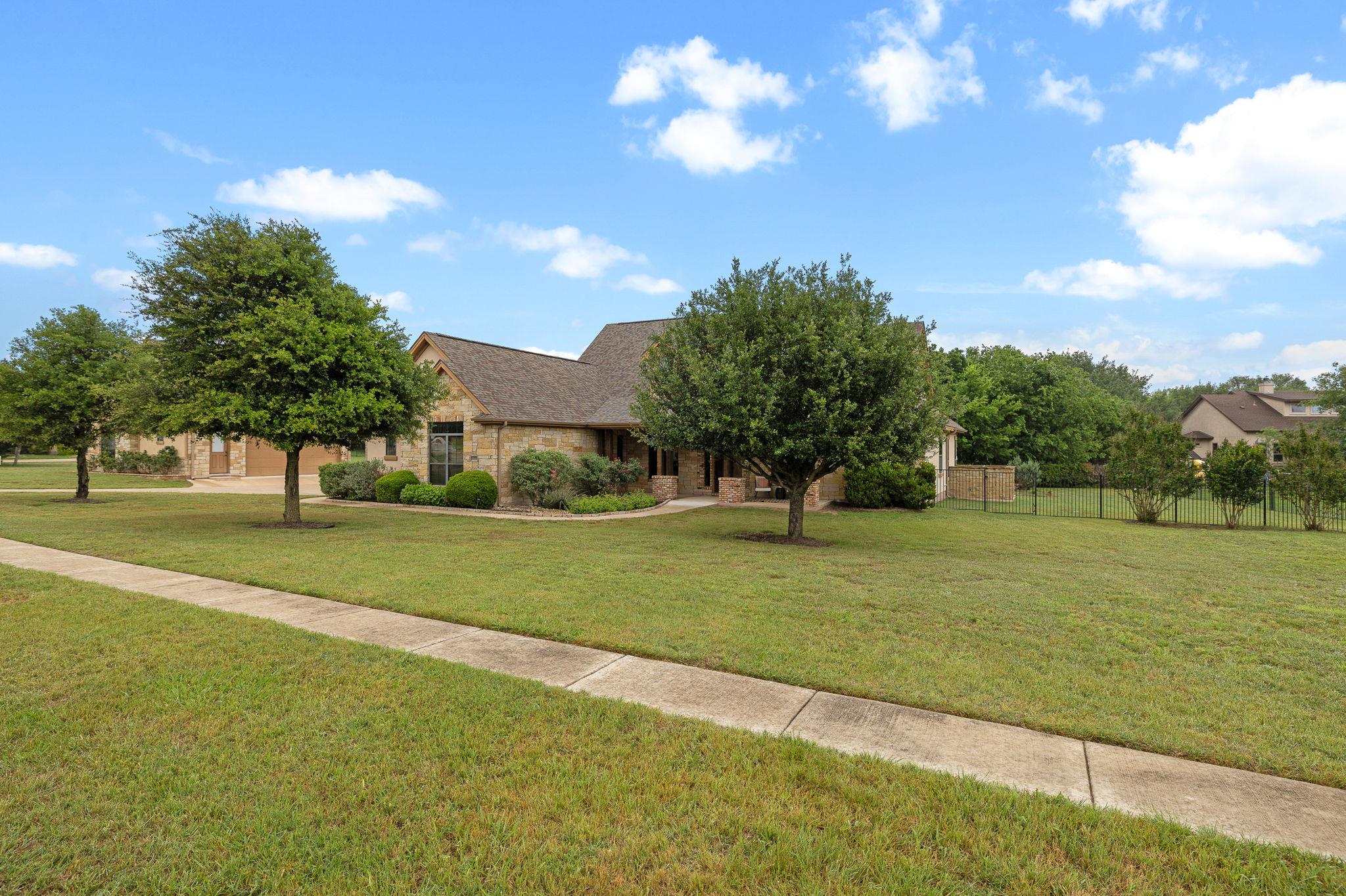803 Pheasant Mdw, Liberty Hill, TX 78642