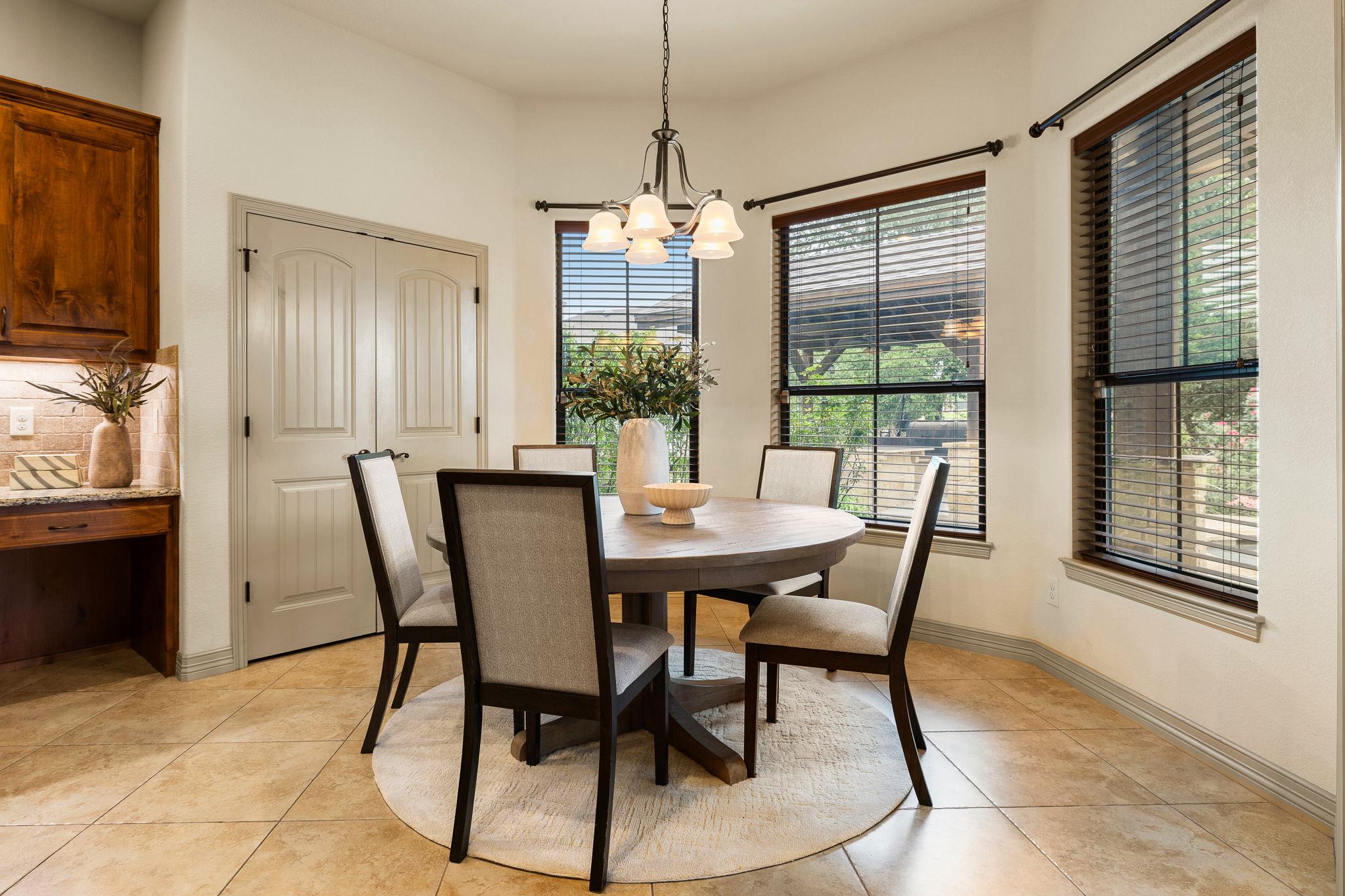 803 Pheasant Mdw, Liberty Hill, TX 78642