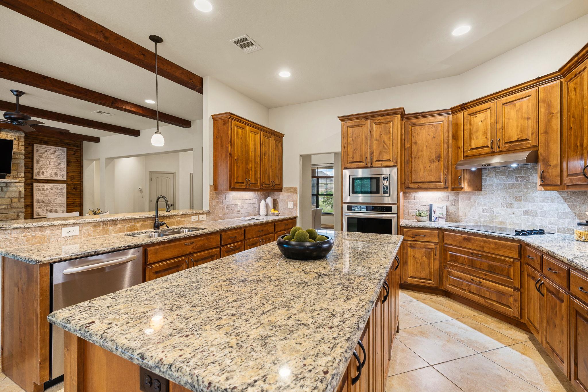 803 Pheasant Mdw, Liberty Hill, TX 78642