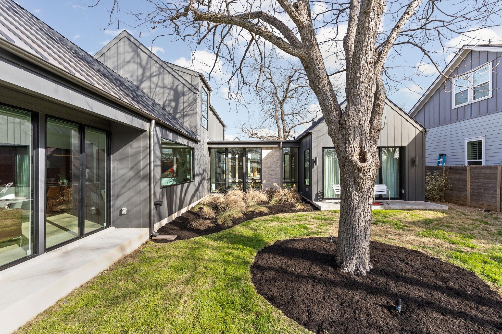 7502 Saint Louis St, Austin, TX 78757