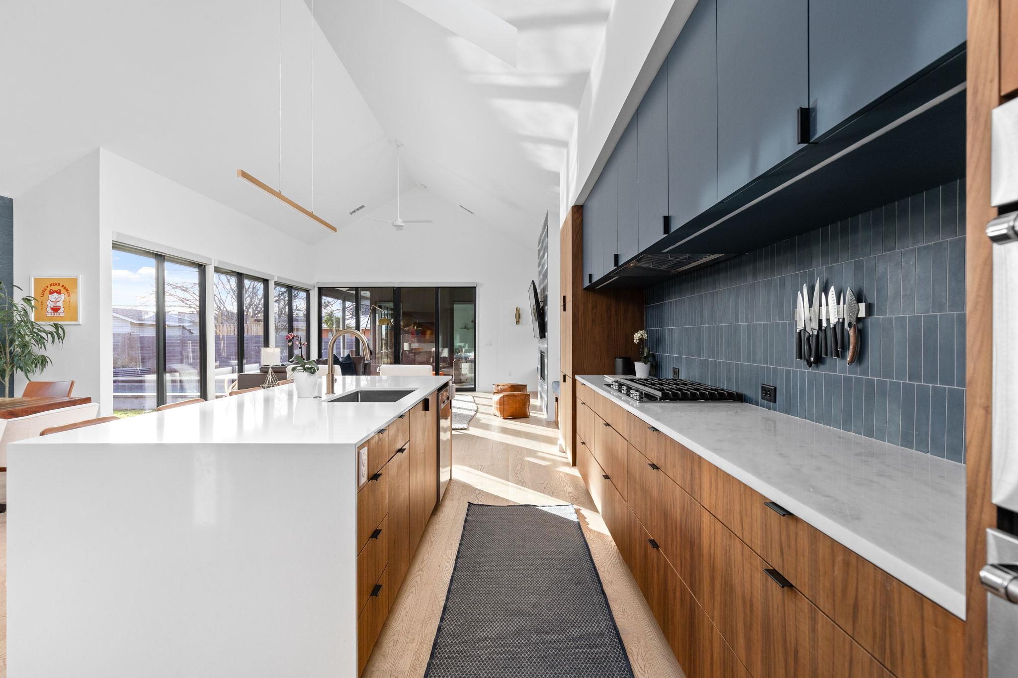 7502 Saint Louis St, Austin, TX 78757