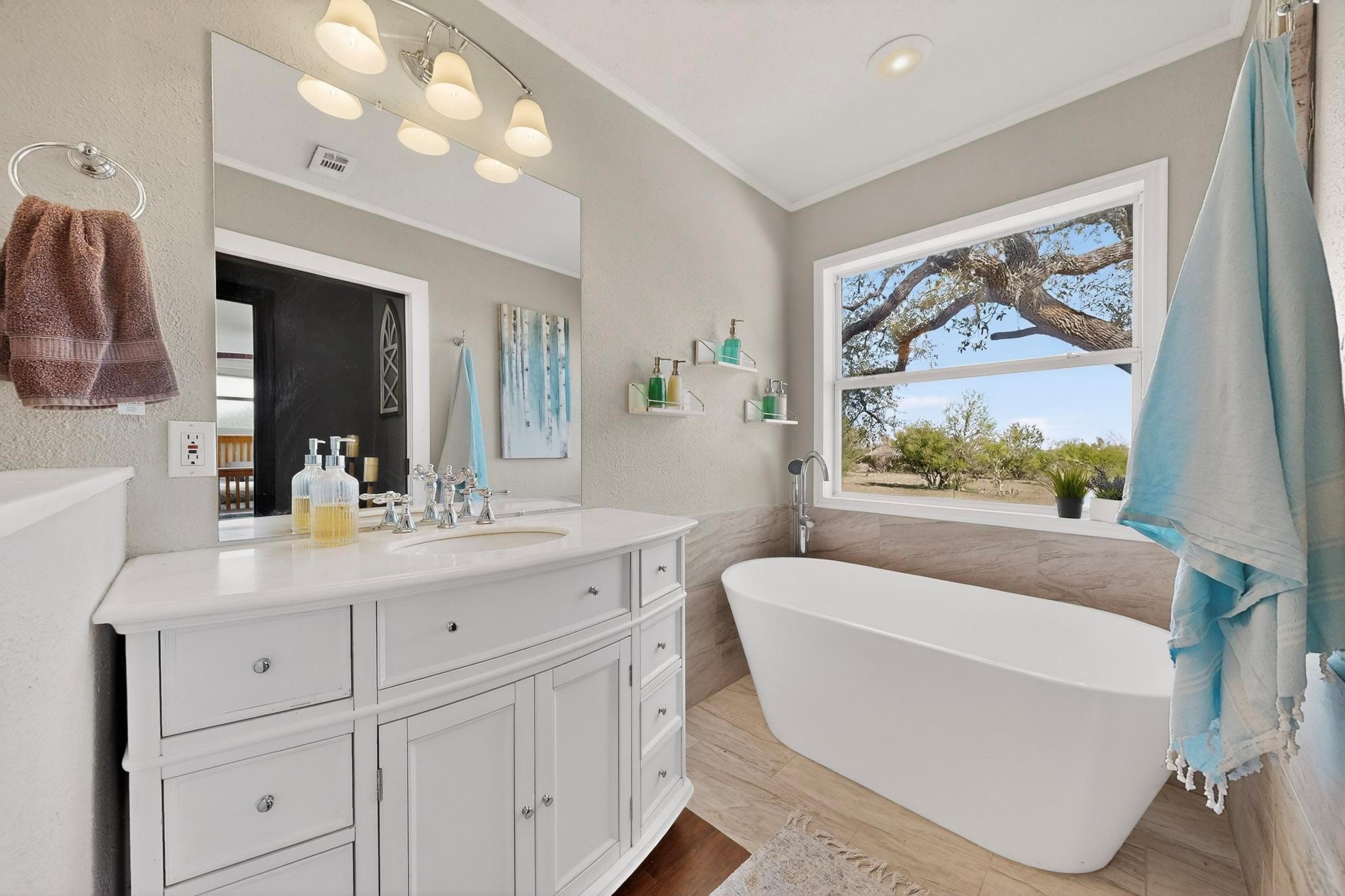 1619 Althaus Ranch Rd, Johnson City, TX 78636