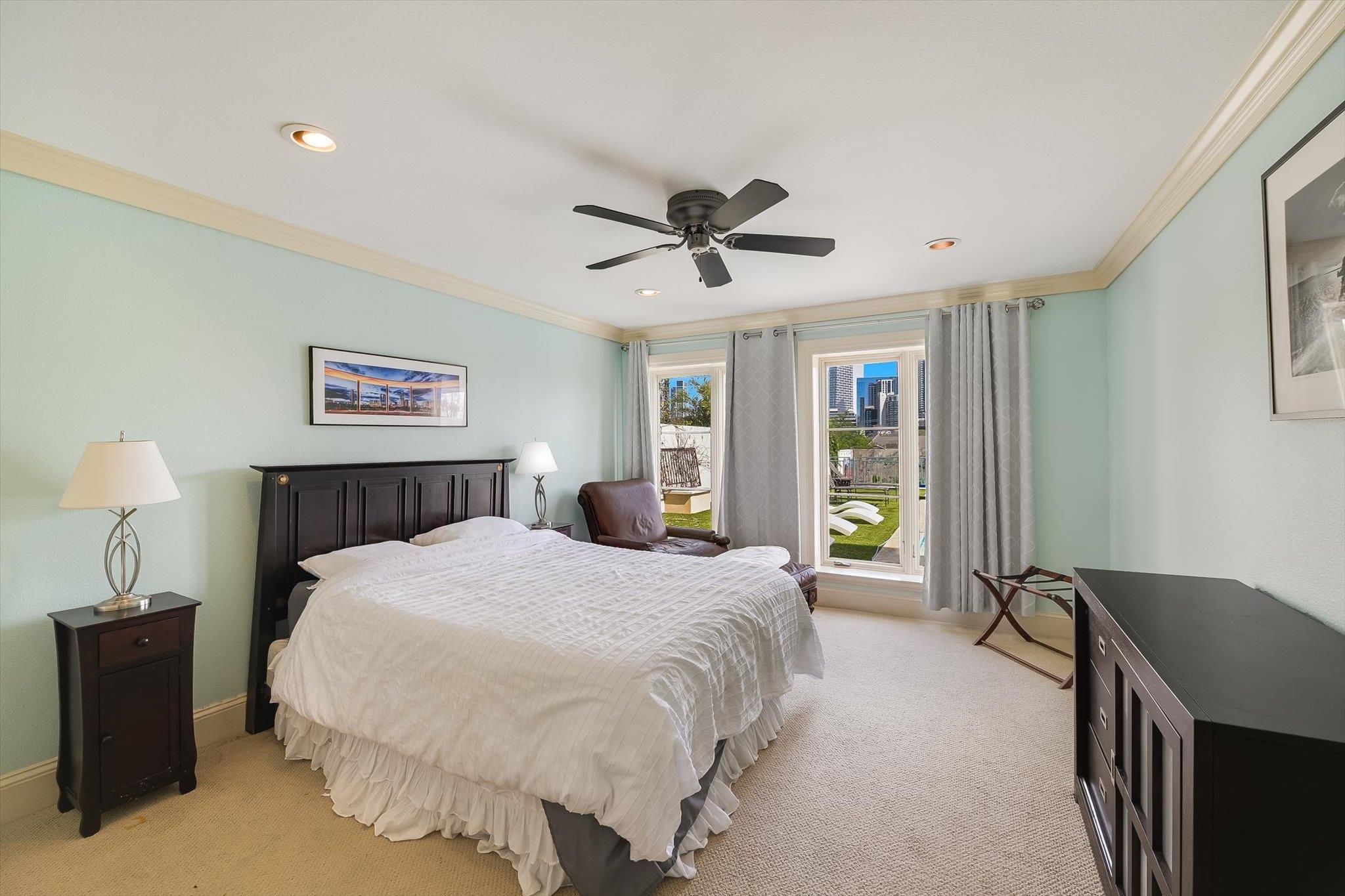 504 Sunny Ln, Austin, TX 78704