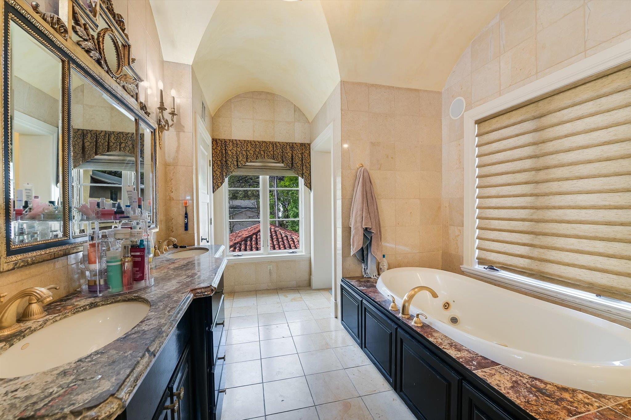 504 Sunny Ln, Austin, TX 78704