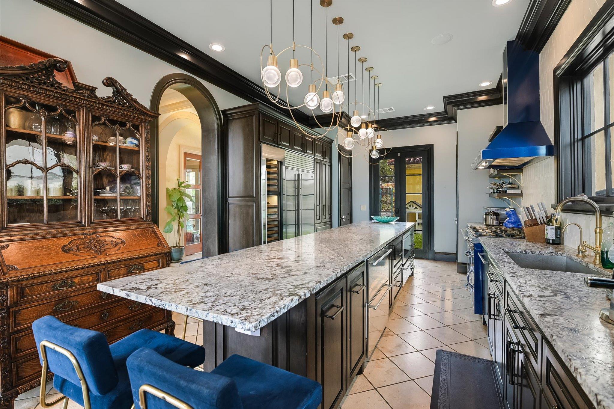 504 Sunny Ln, Austin, TX 78704