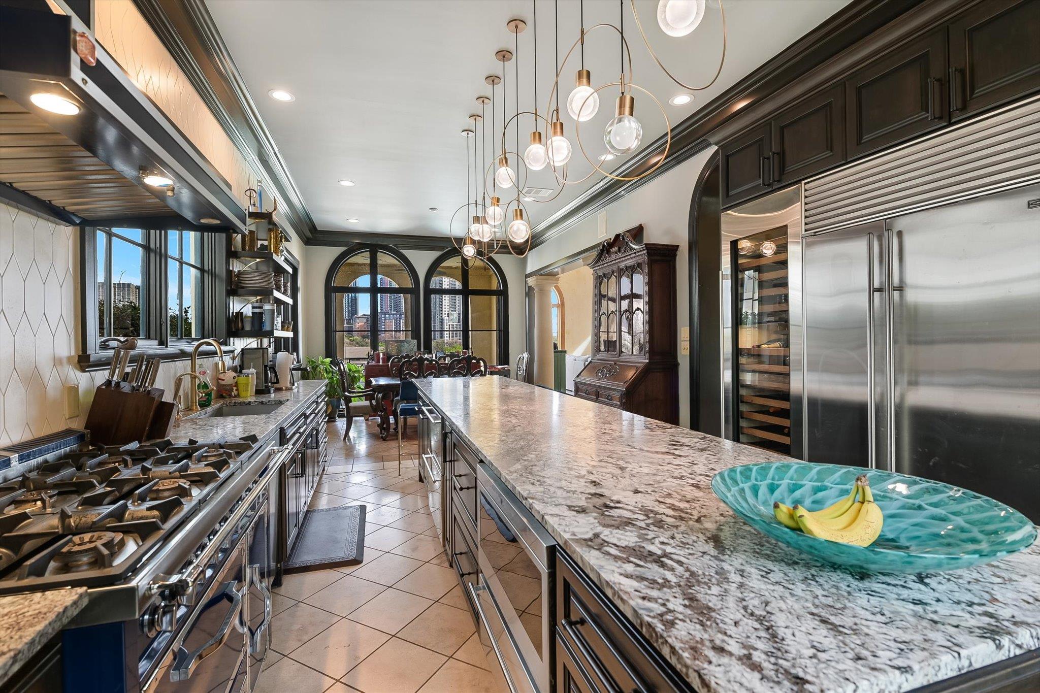 504 Sunny Ln, Austin, TX 78704