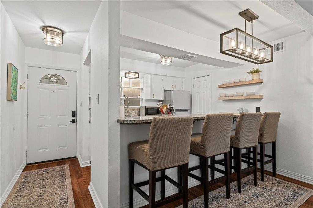 2208 Enfield Rd # 107, Austin, TX 78703