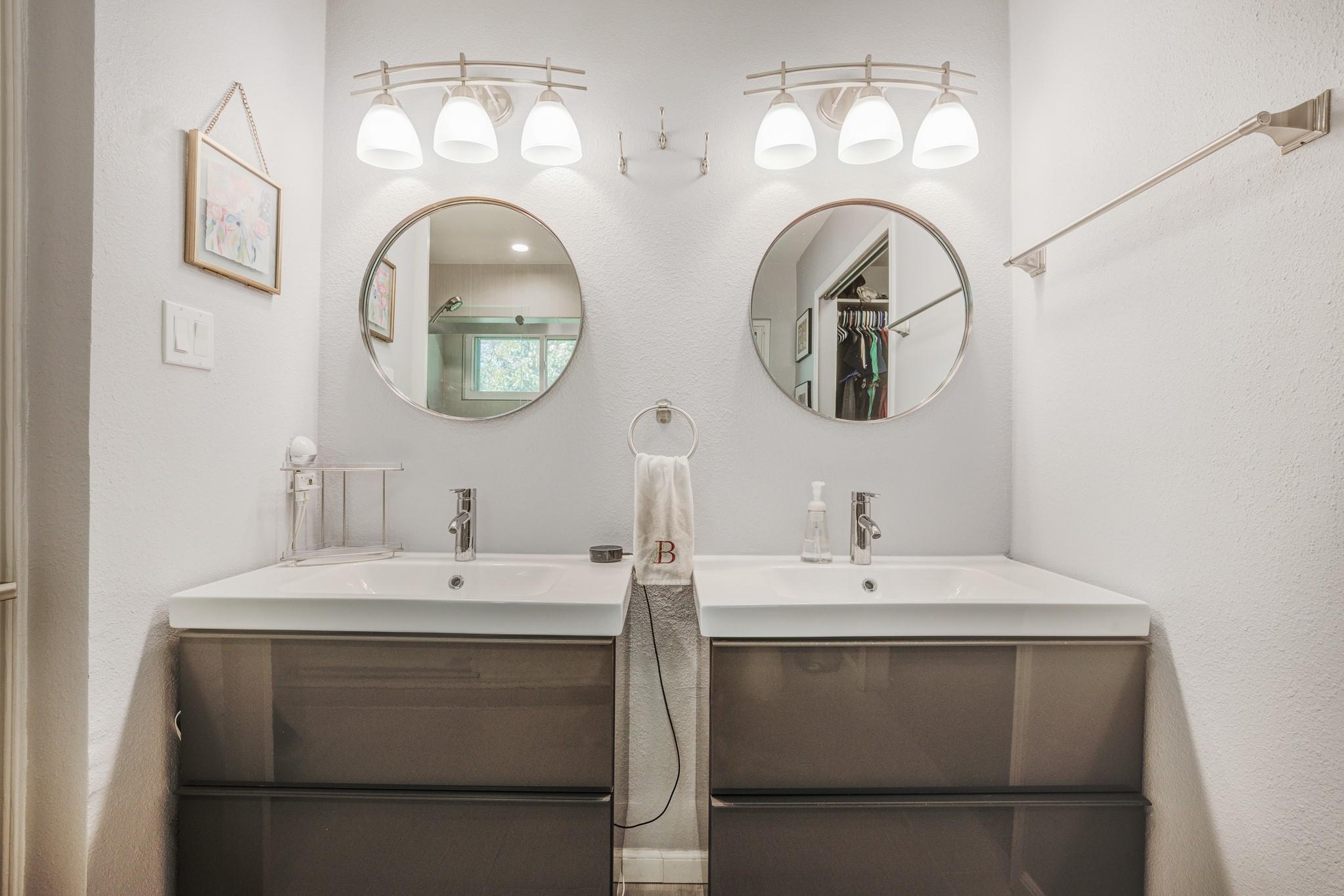 12004 Swearingen Dr, Austin, TX 78758