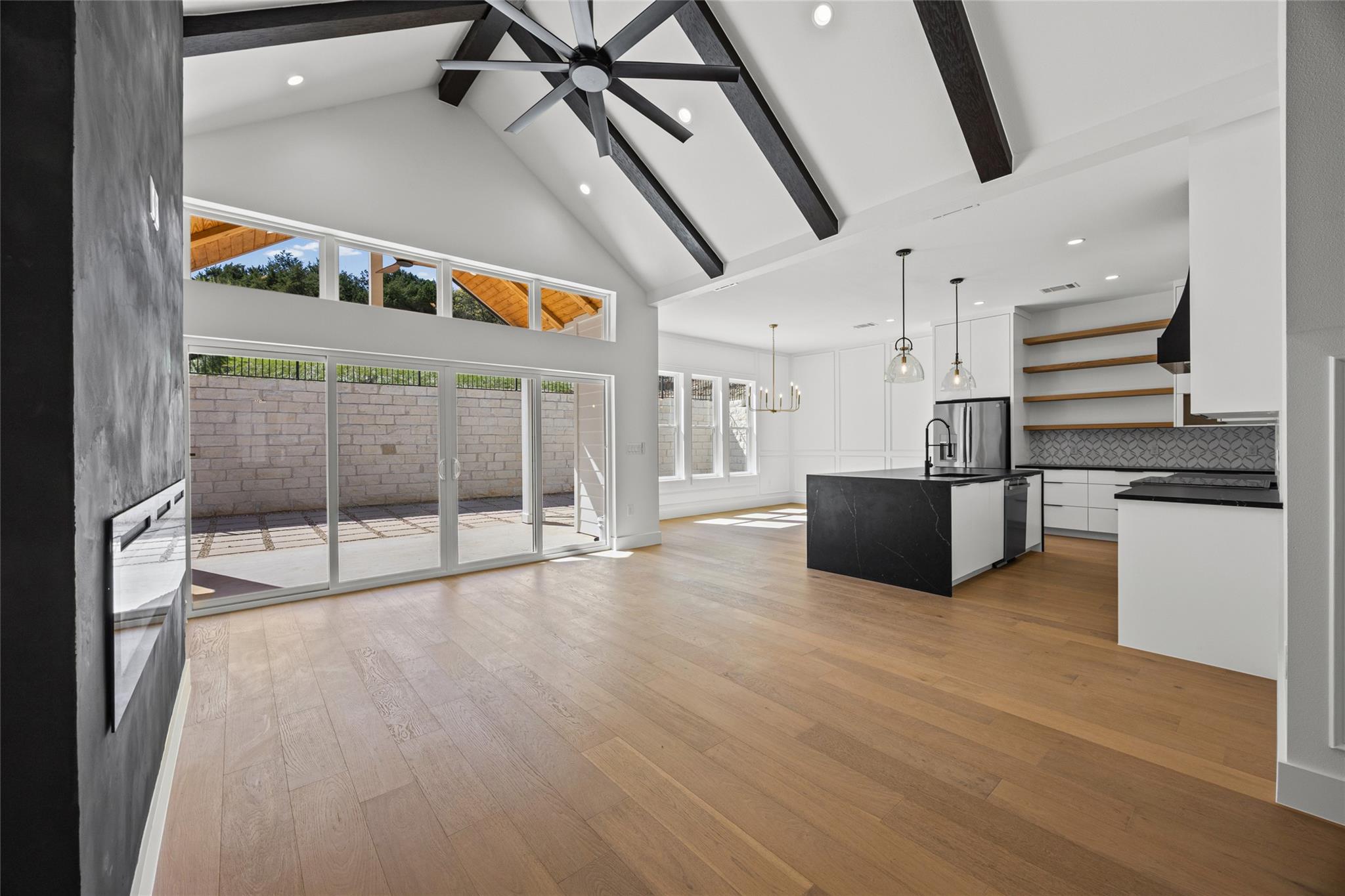 314 Alloway Dr, Spicewood, TX 78669