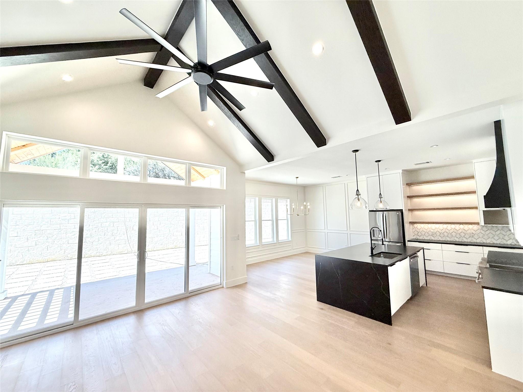 314 Alloway Dr, Spicewood, TX 78669