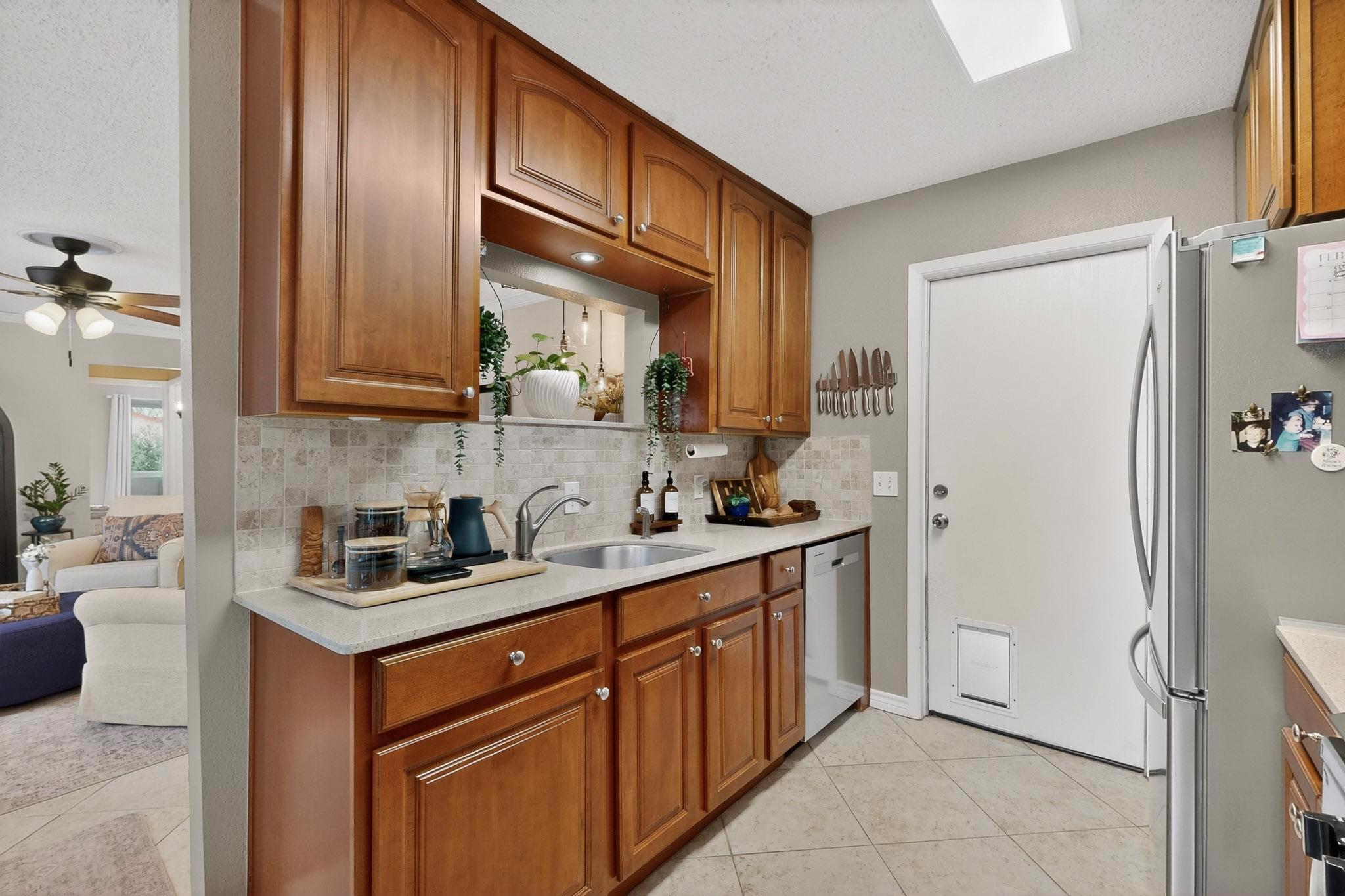 1306 Lawnmont Dr, Round Rock, TX 78664