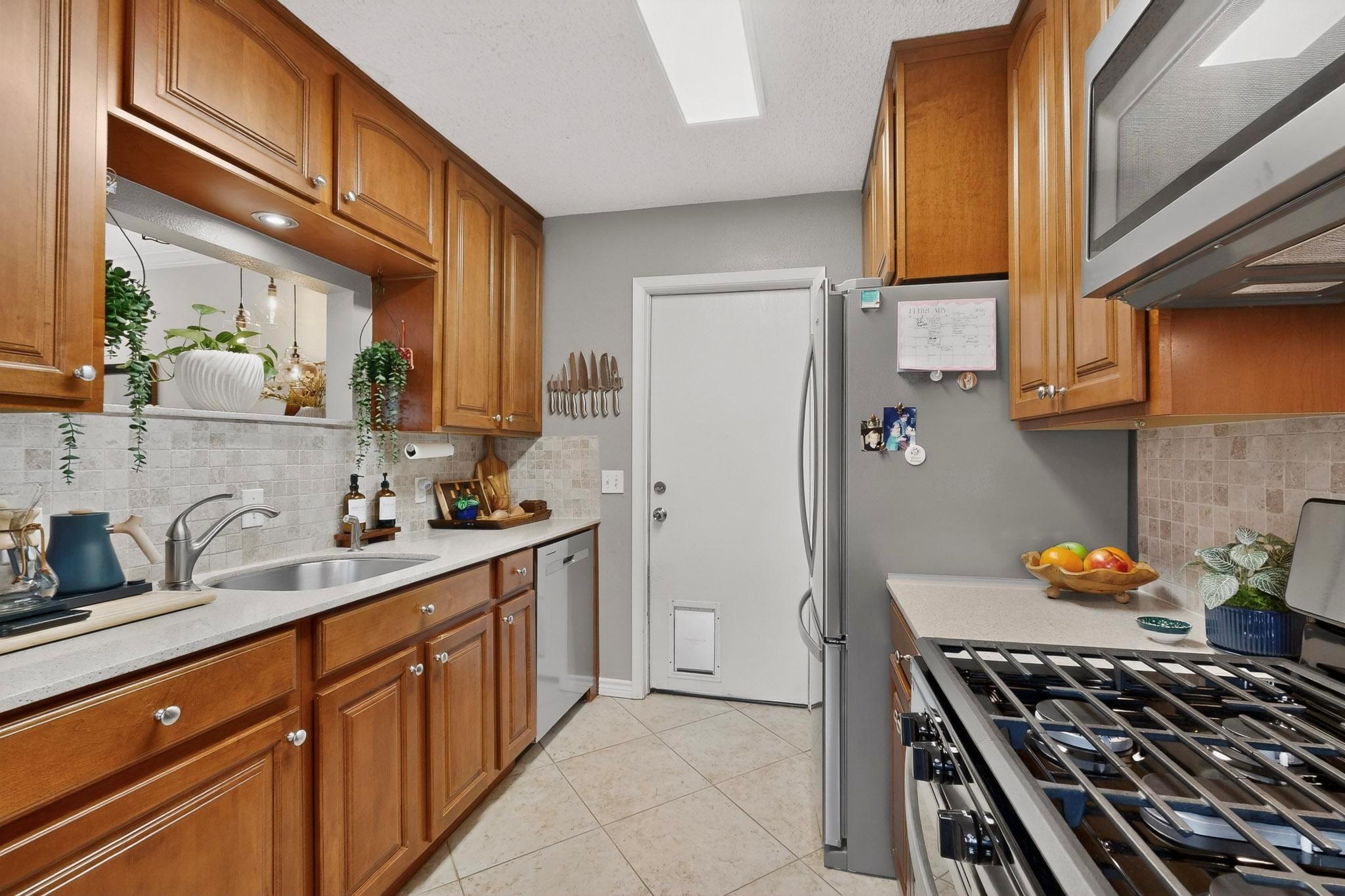 1306 Lawnmont Dr, Round Rock, TX 78664