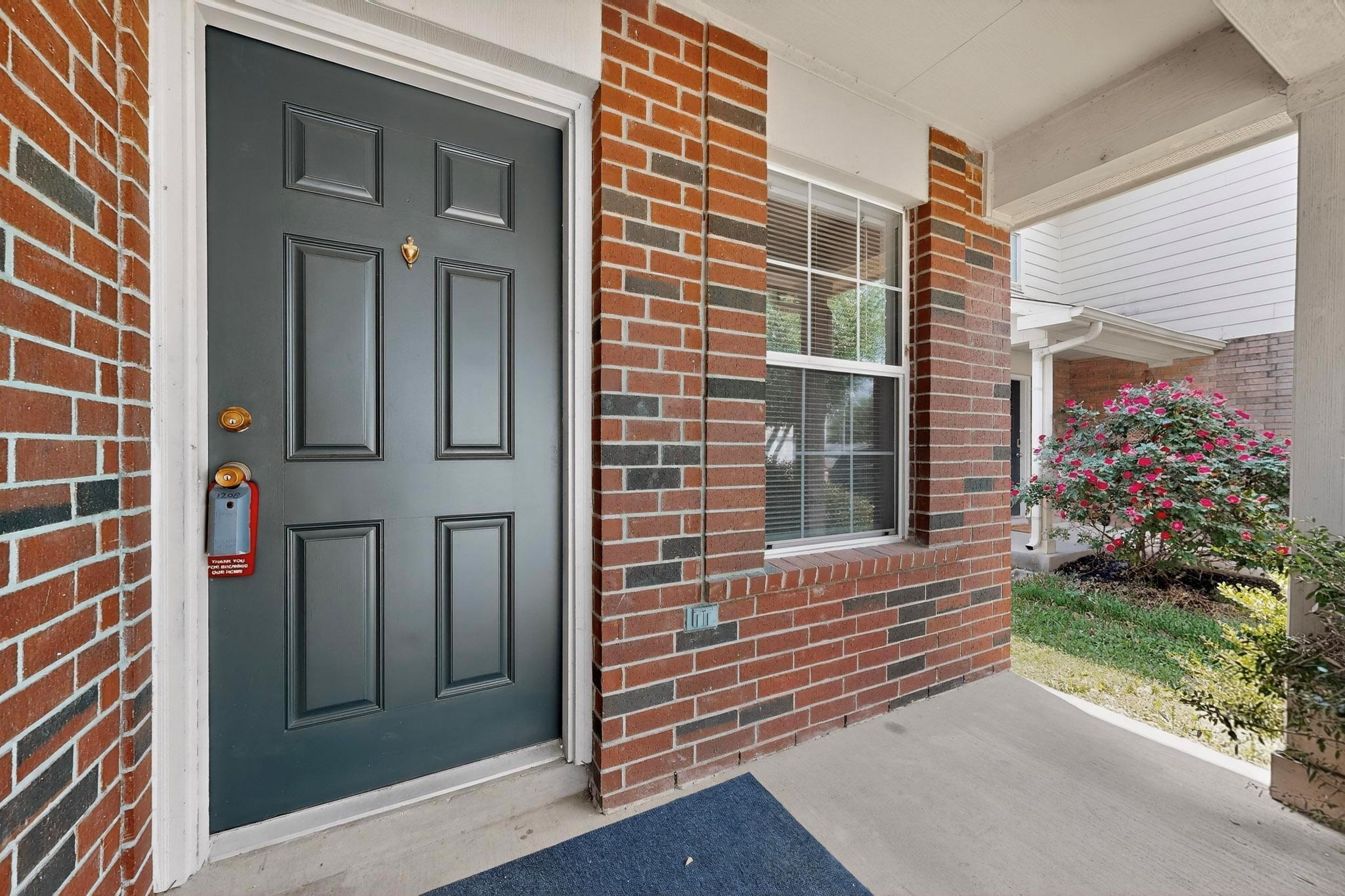 12725 Saint Mary Dr, Manor, TX 78653