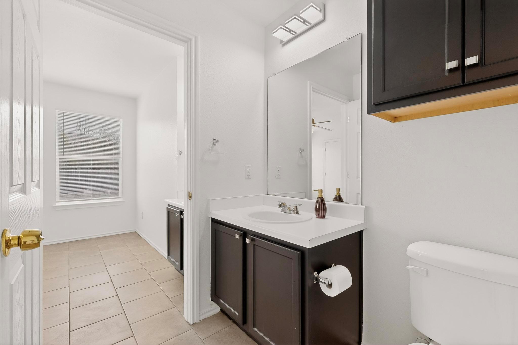 12725 Saint Mary Dr, Manor, TX 78653