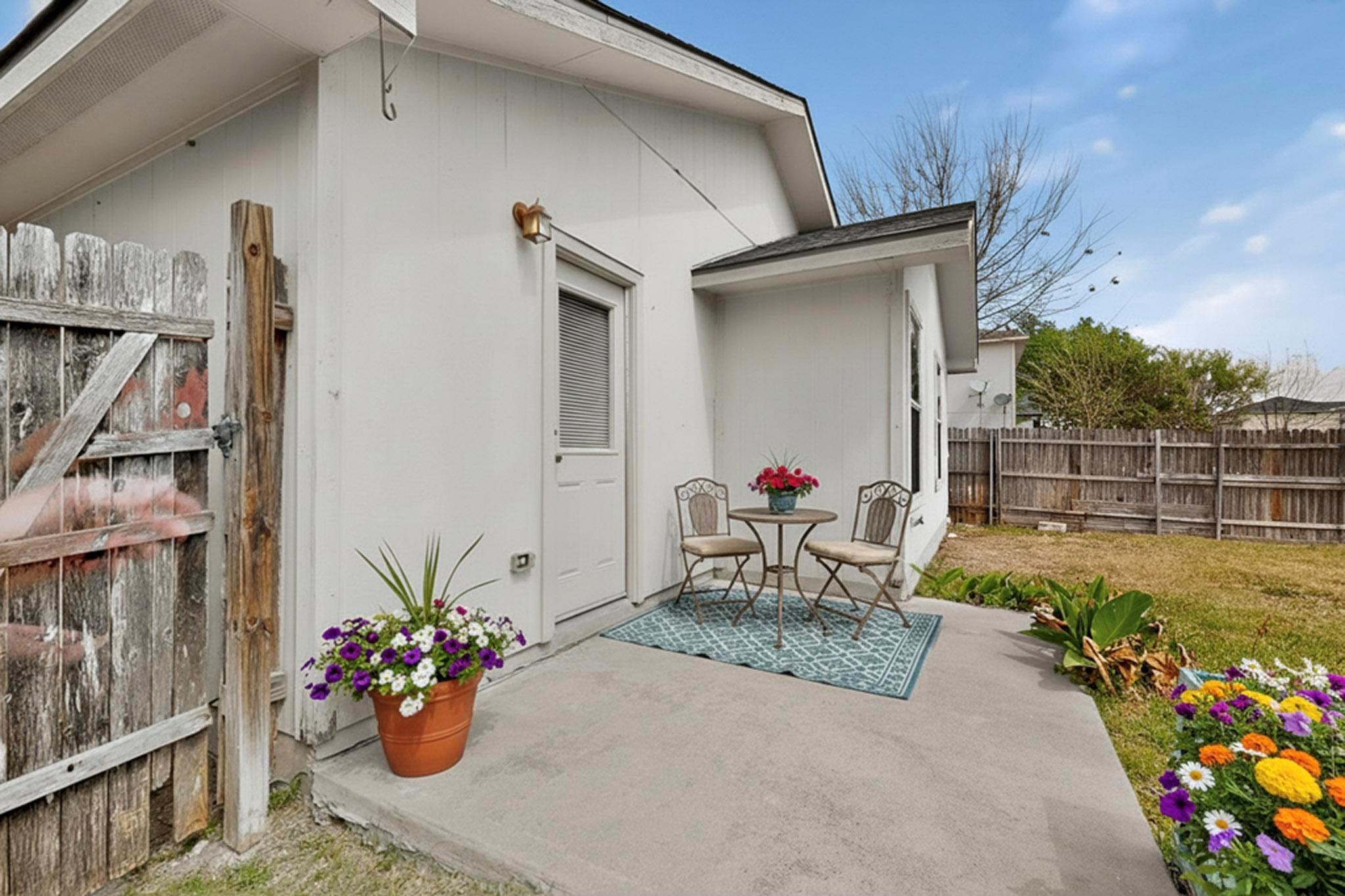 12725 Saint Mary Dr, Manor, TX 78653