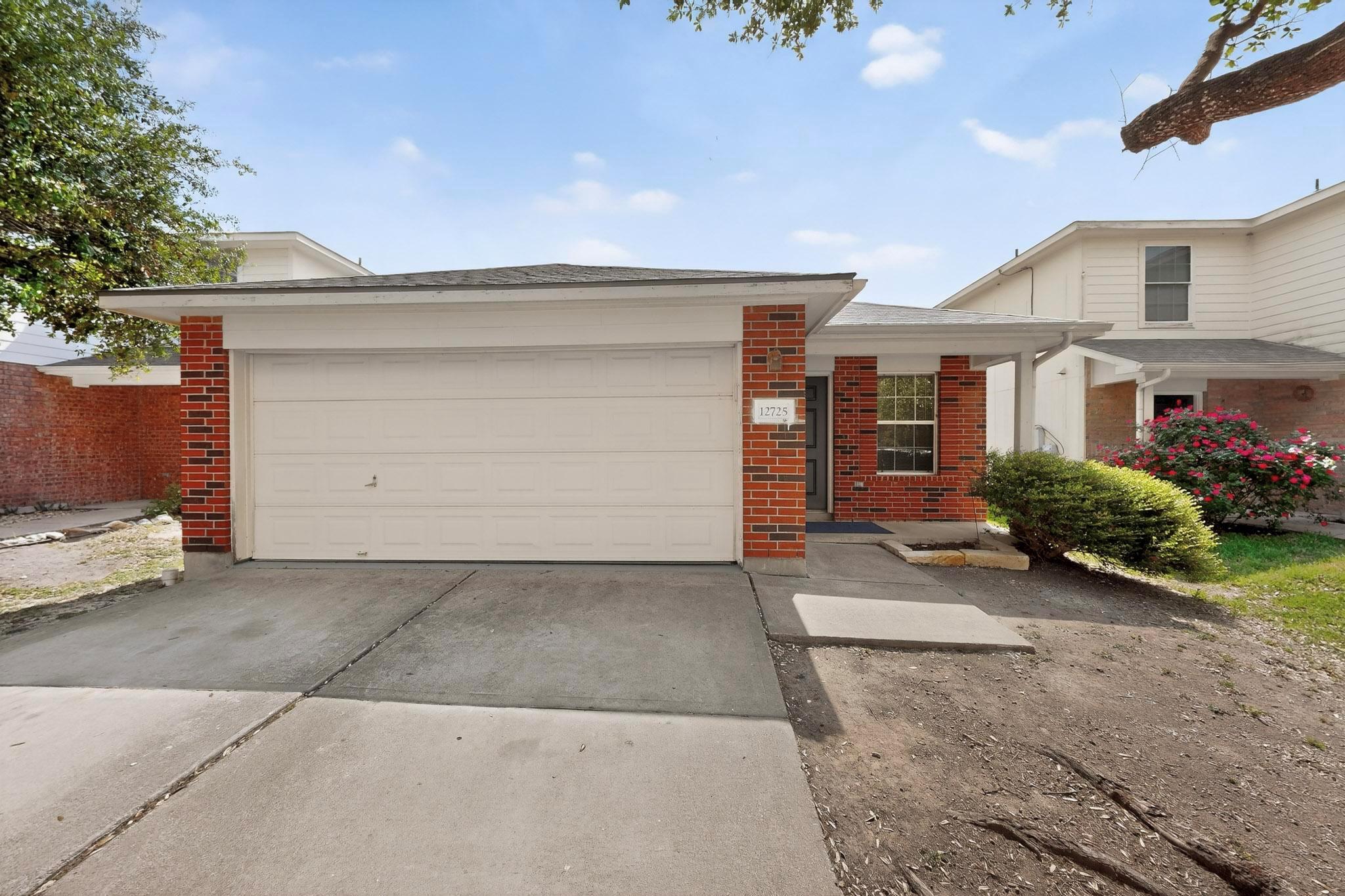 12725 Saint Mary Dr, Manor, TX 78653