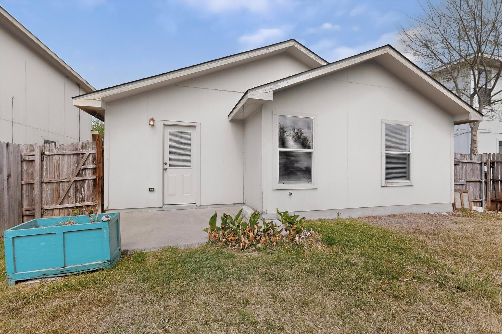 12725 Saint Mary Dr, Manor, TX 78653