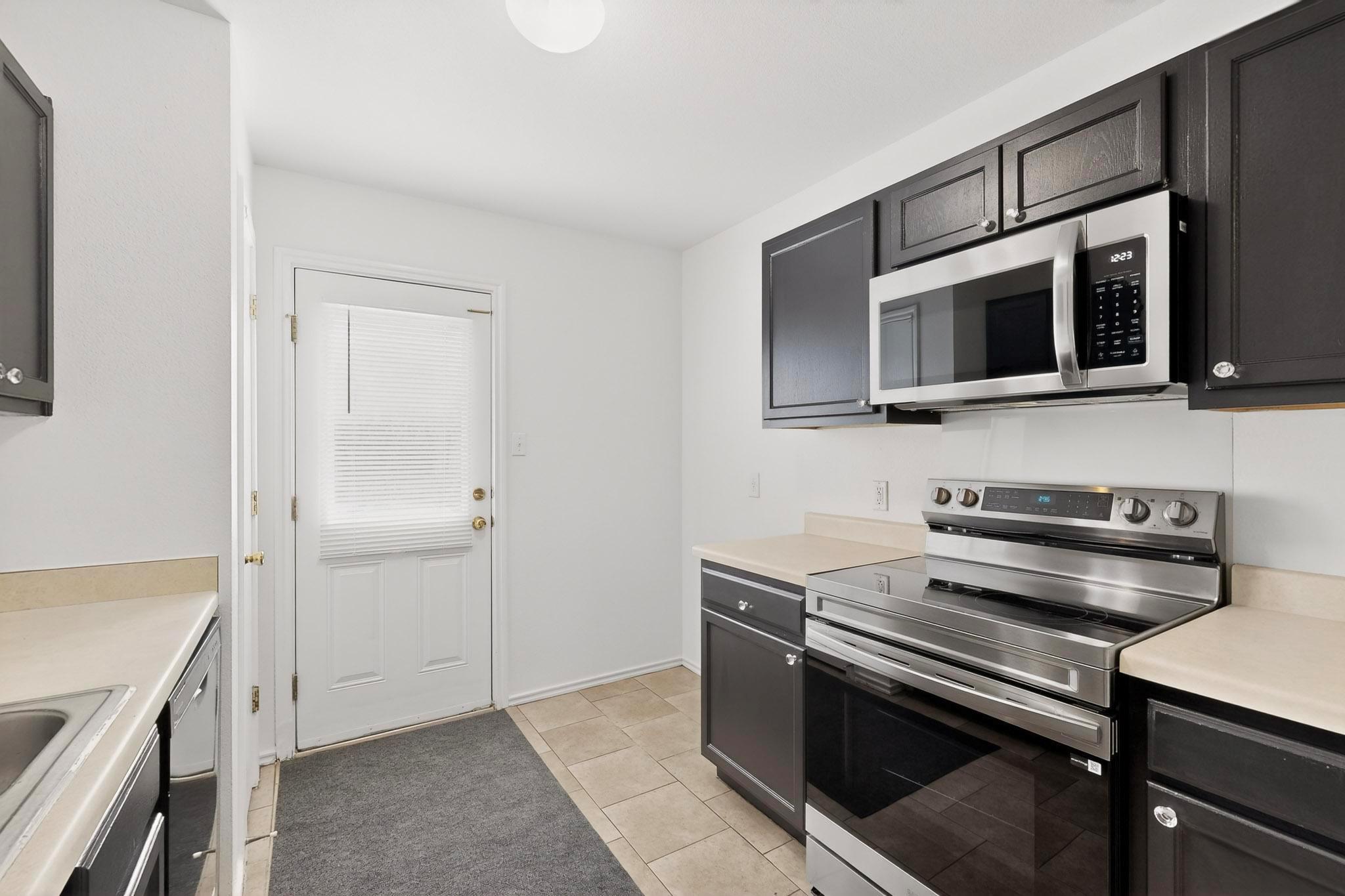 12725 Saint Mary Dr, Manor, TX 78653