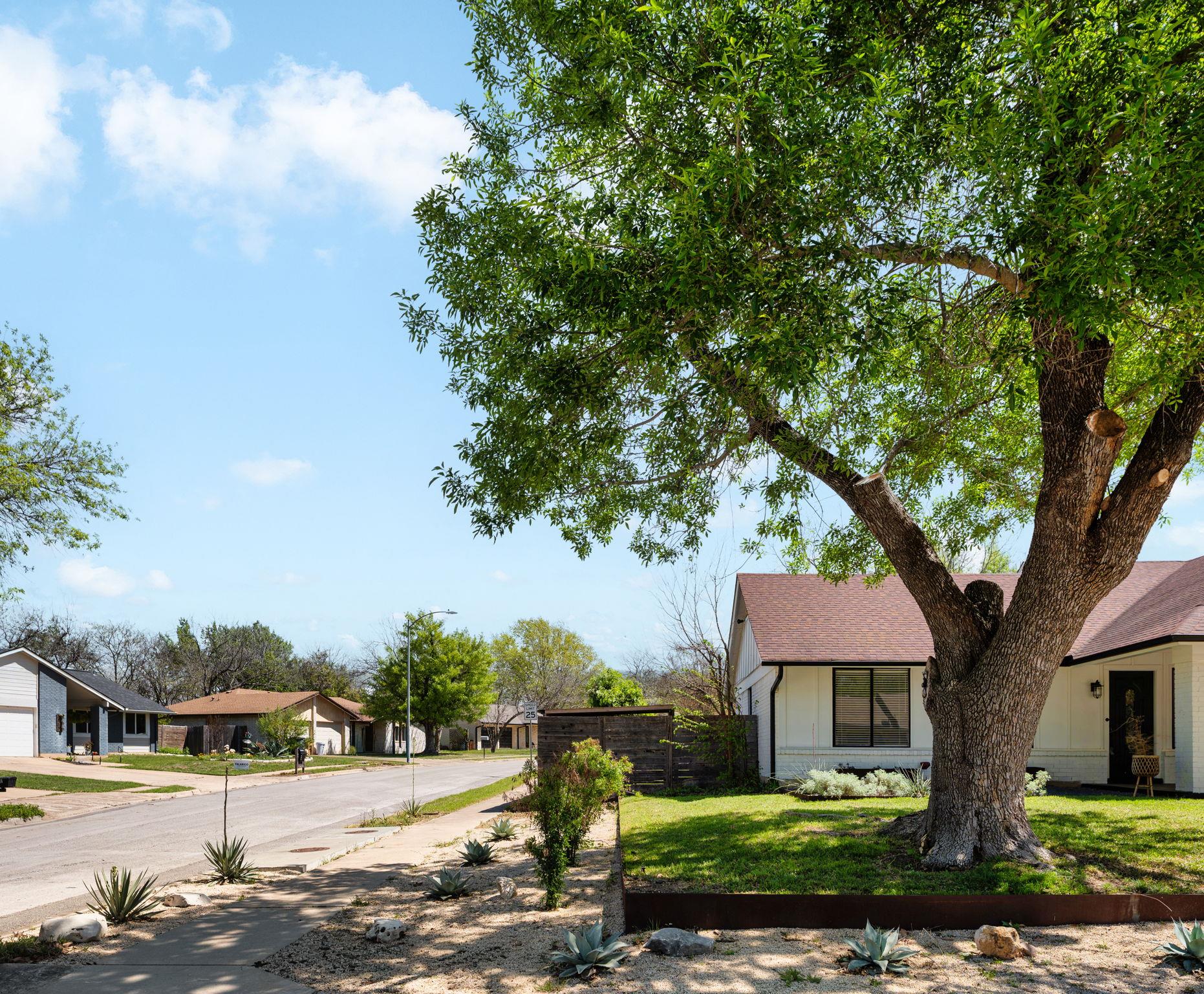 6601 Blarwood Dr, Austin, TX 78745