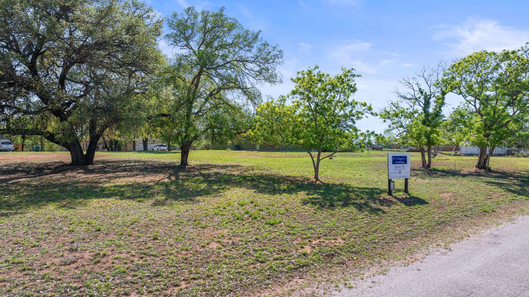 208 Norwood Dr, Granite Shoals, TX 78654
