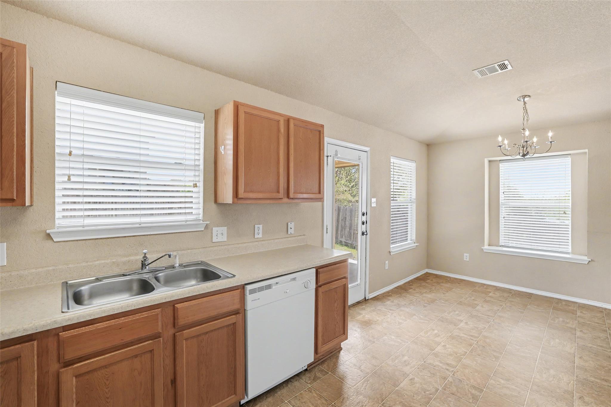 351 Covent Dr, Kyle, TX 78640