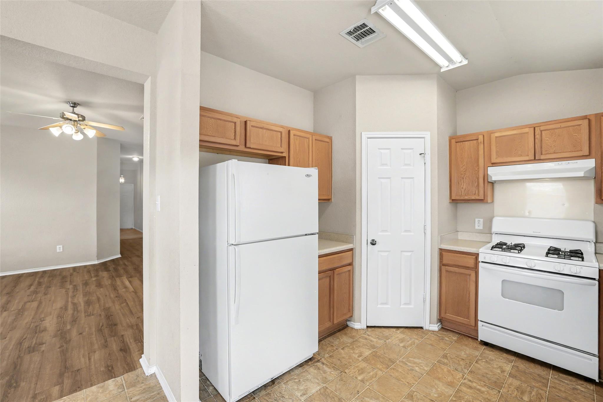 351 Covent Dr, Kyle, TX 78640