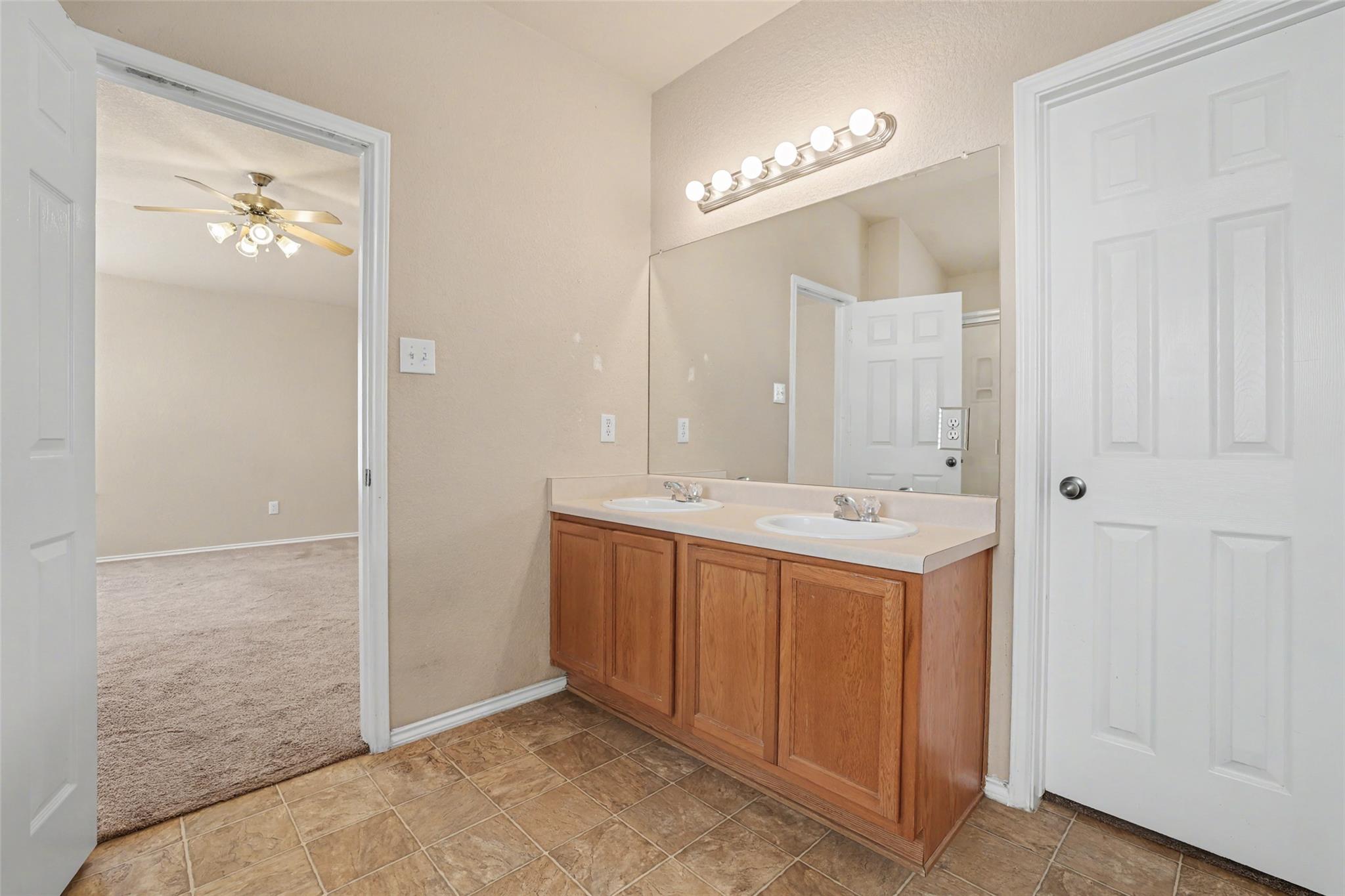 351 Covent Dr, Kyle, TX 78640