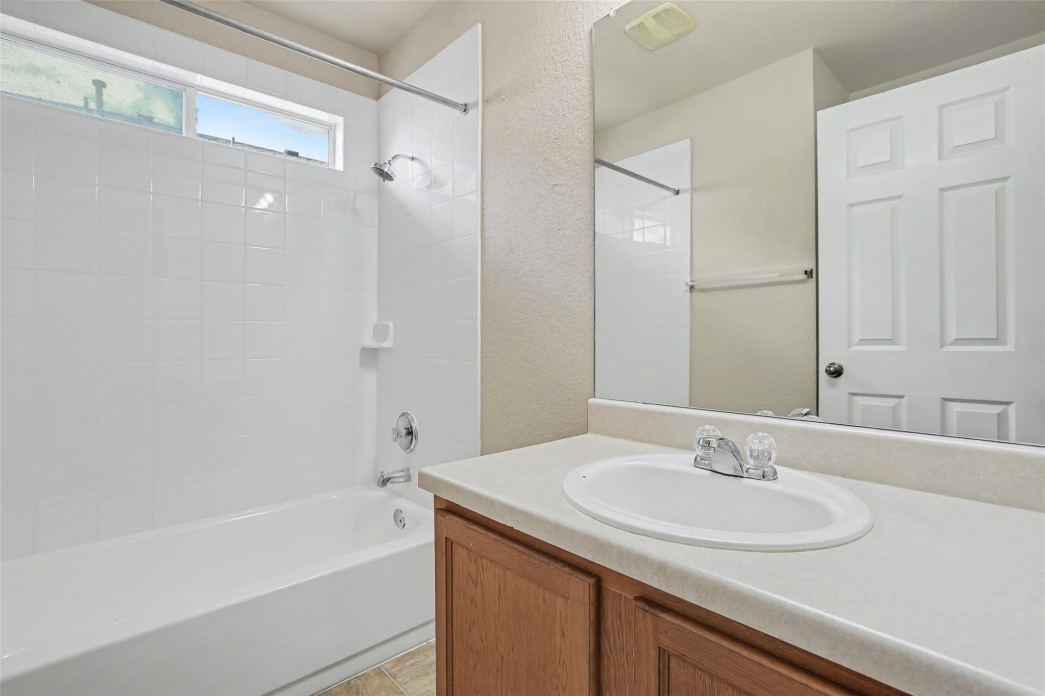 351 Covent Dr, Kyle, TX 78640