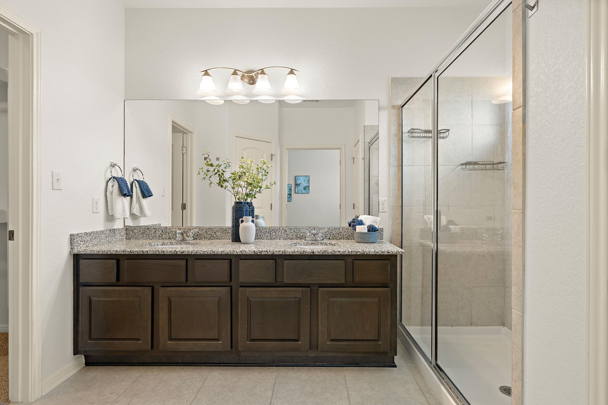 892 Centerra Hills Cir, Round Rock, TX 78665