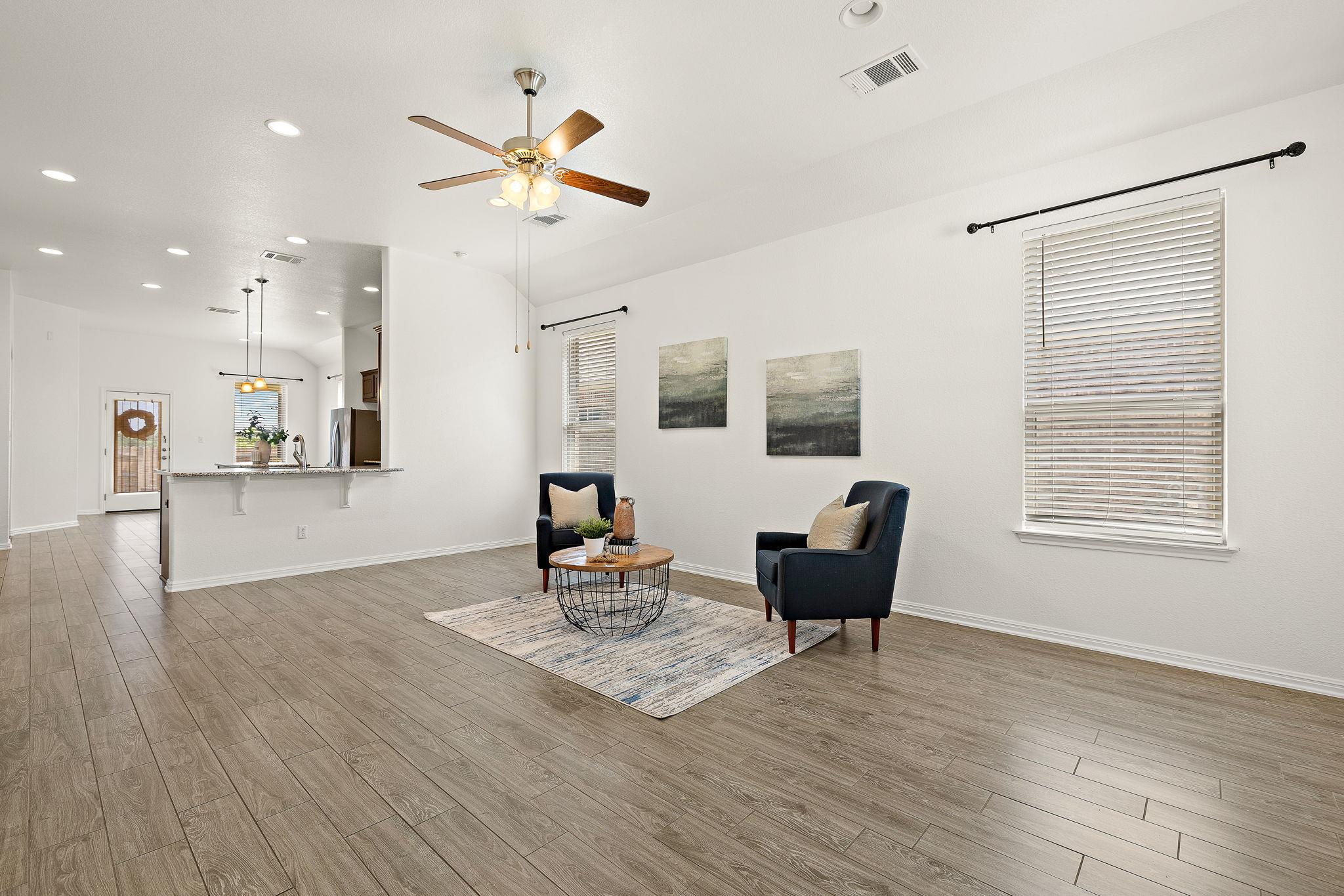 892 Centerra Hills Cir, Round Rock, TX 78665