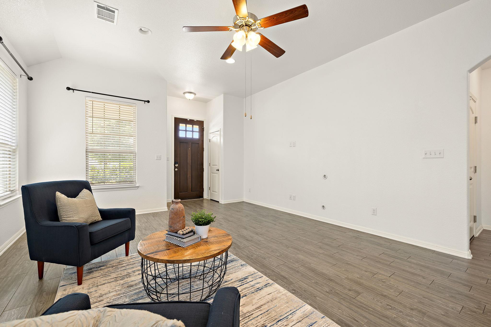 892 Centerra Hills Cir, Round Rock, TX 78665