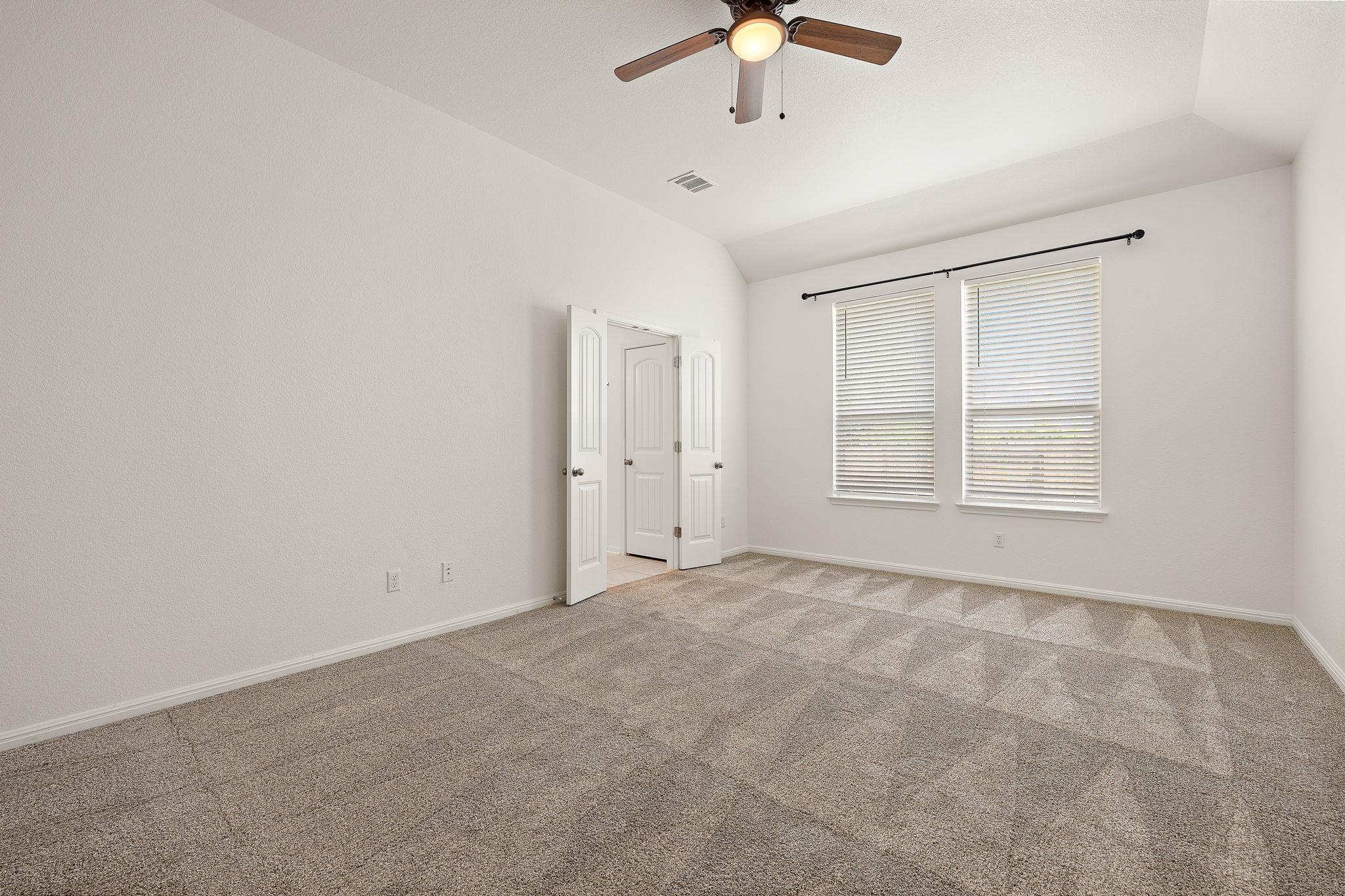 892 Centerra Hills Cir, Round Rock, TX 78665