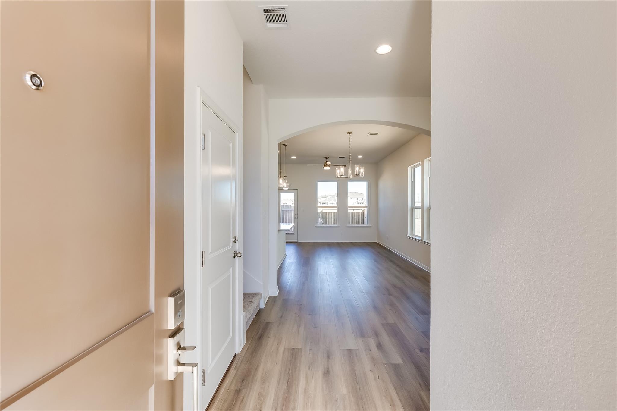 8554 Sommery Ln, Round Rock, TX 78665