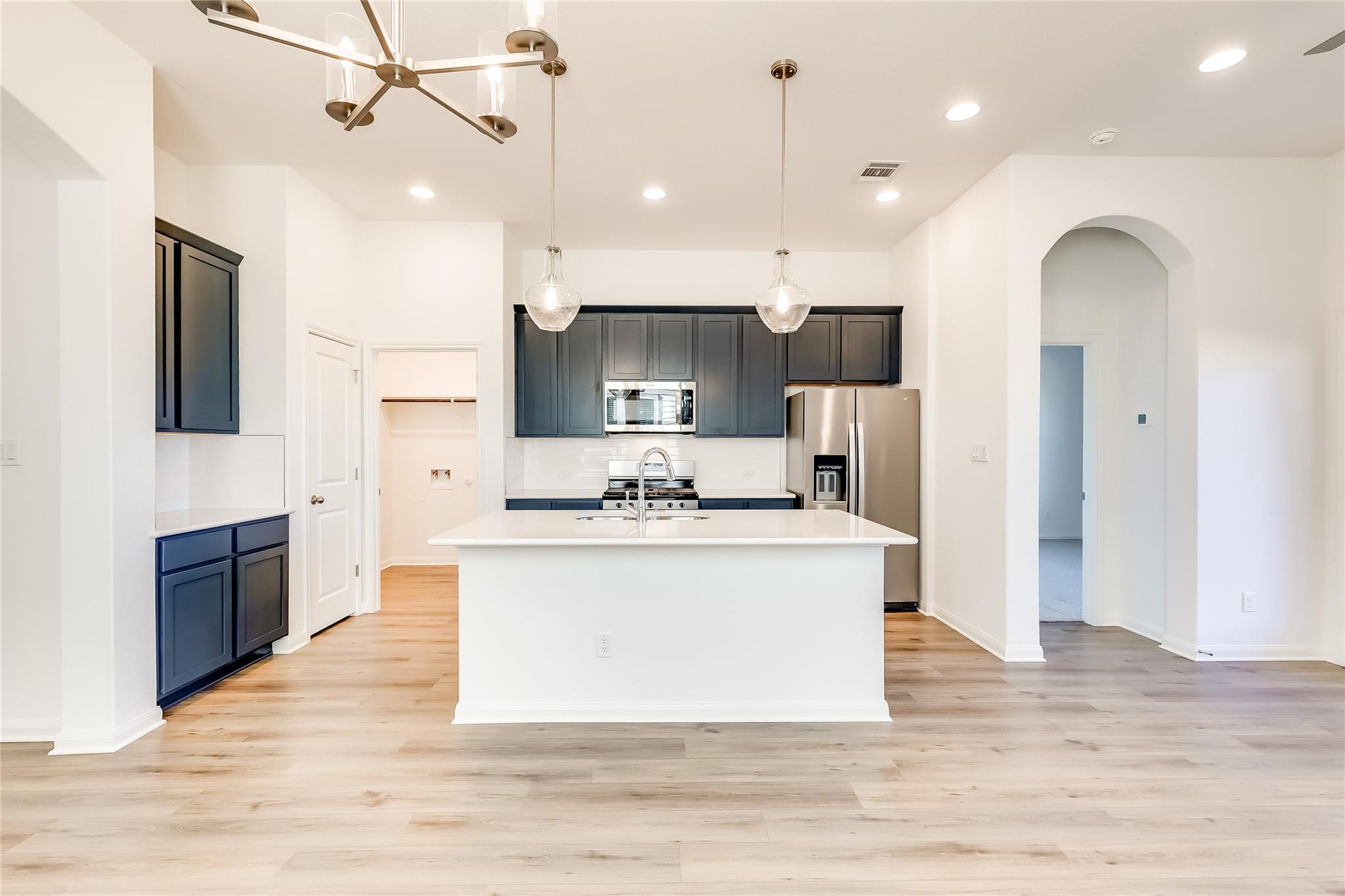 8554 Sommery Ln, Round Rock, TX 78665