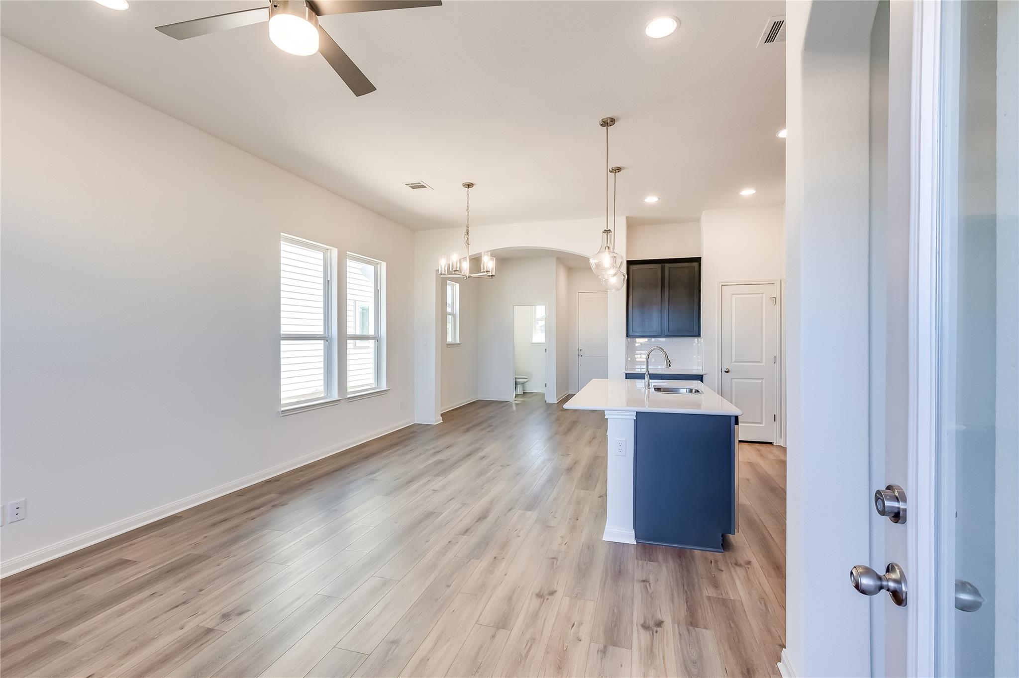 8554 Sommery Ln, Round Rock, TX 78665