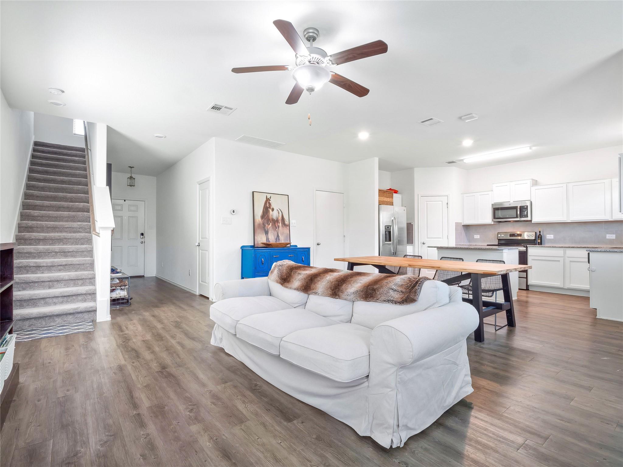 109 Comet Dr # 3J, Jarrell, TX 76537