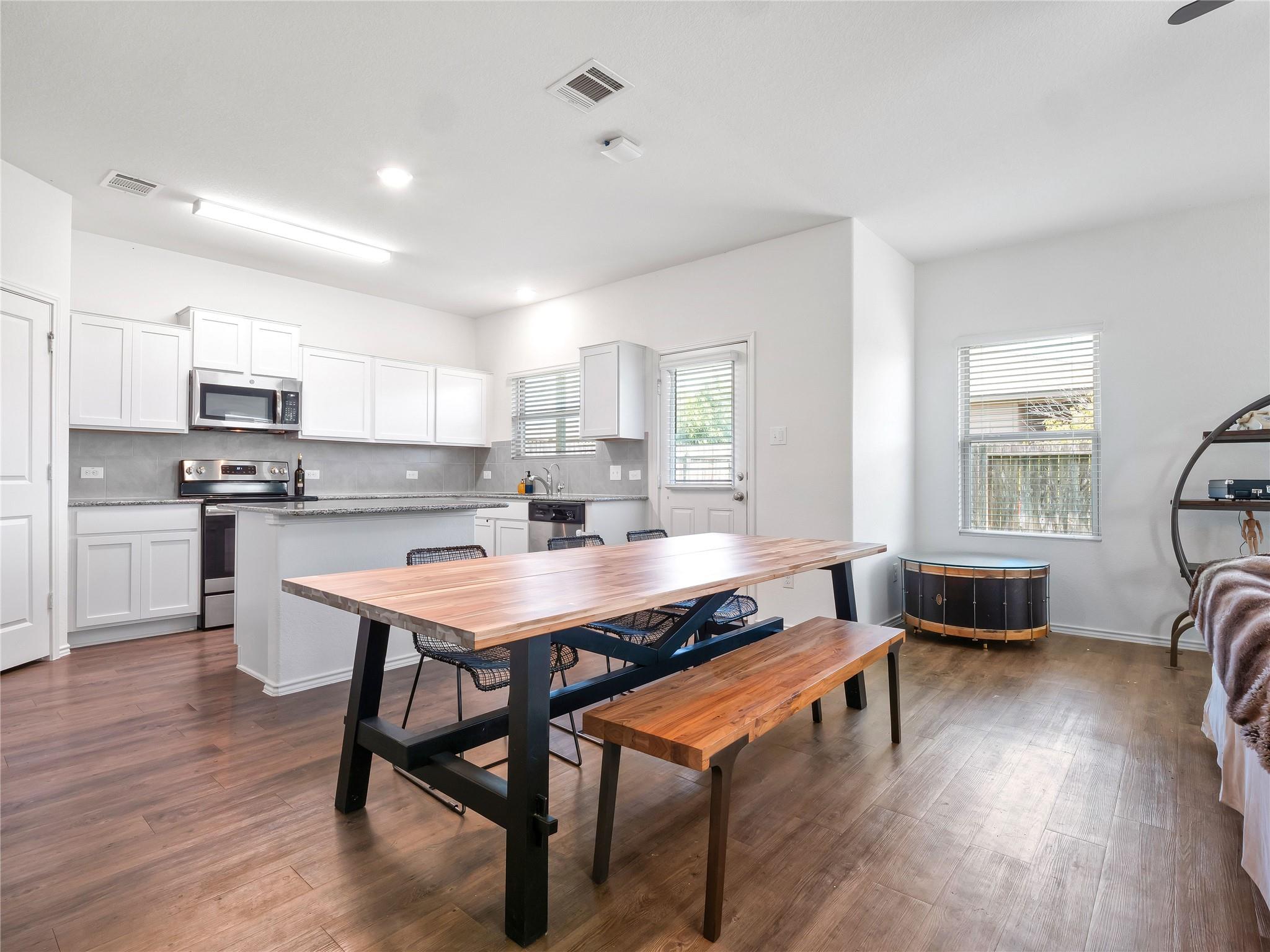 109 Comet Dr # 3J, Jarrell, TX 76537