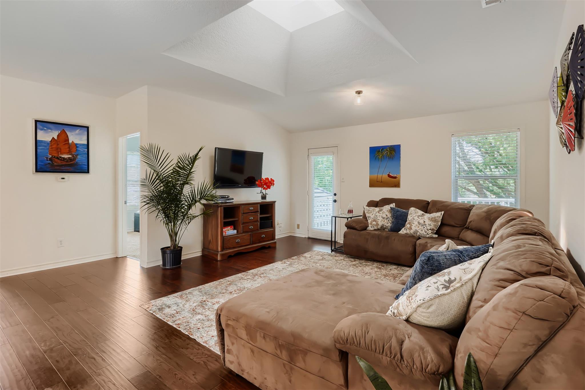 1918 Lakeway Blvd, Lakeway, TX 78734