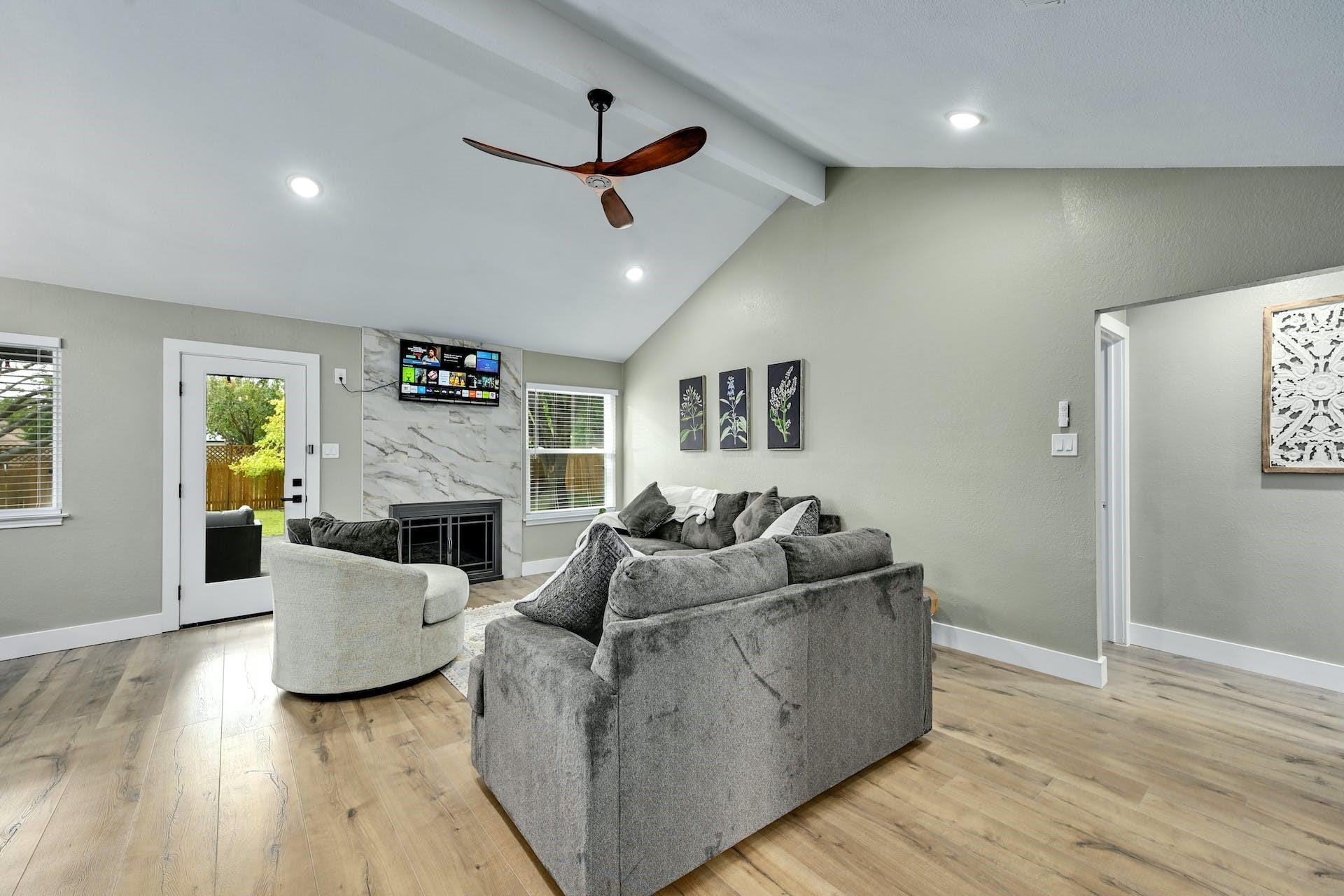 1807 Krizan Ave, Austin, TX 78727