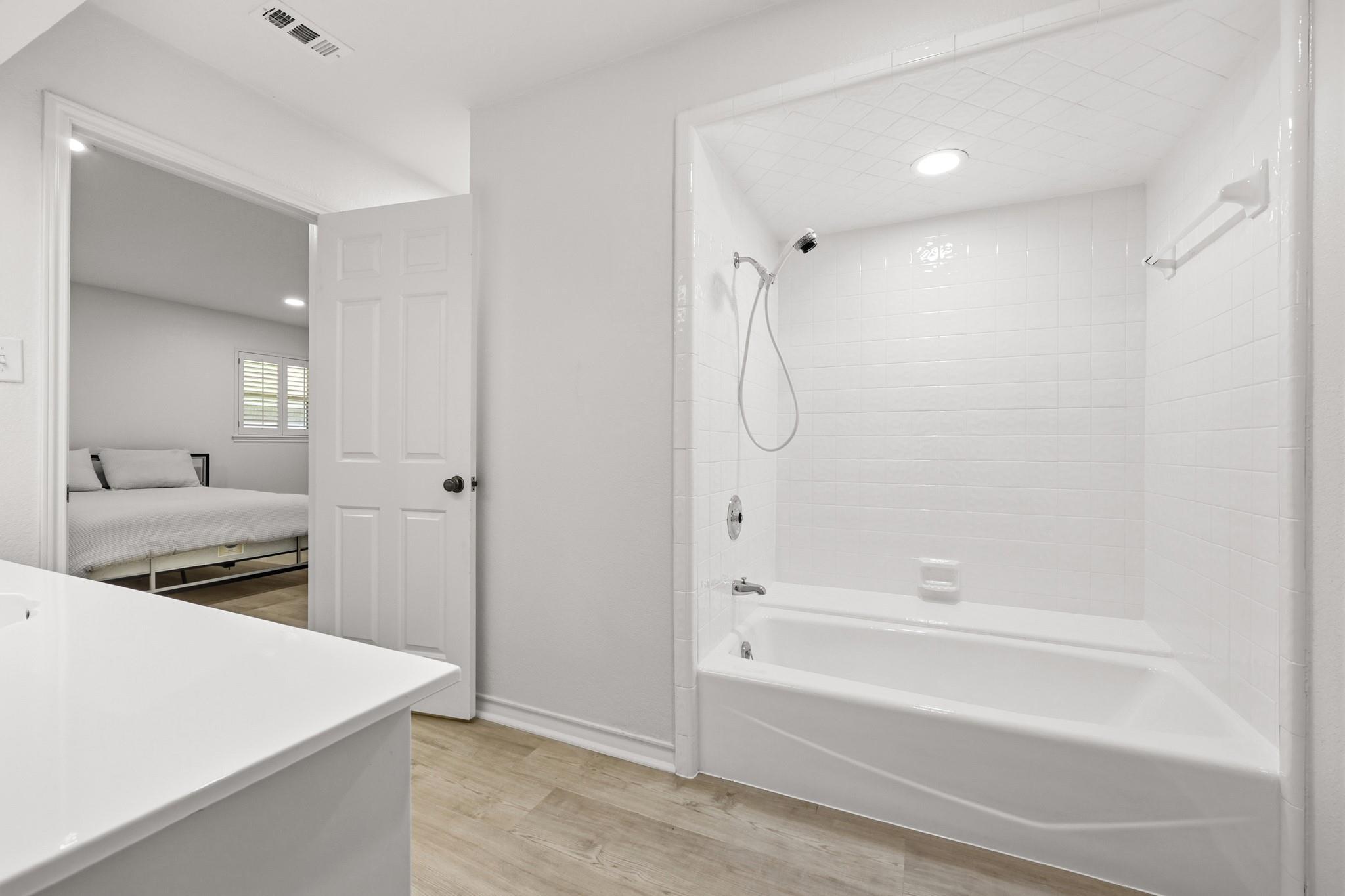 203 Longhorn, Horseshoe Bay, TX 78657