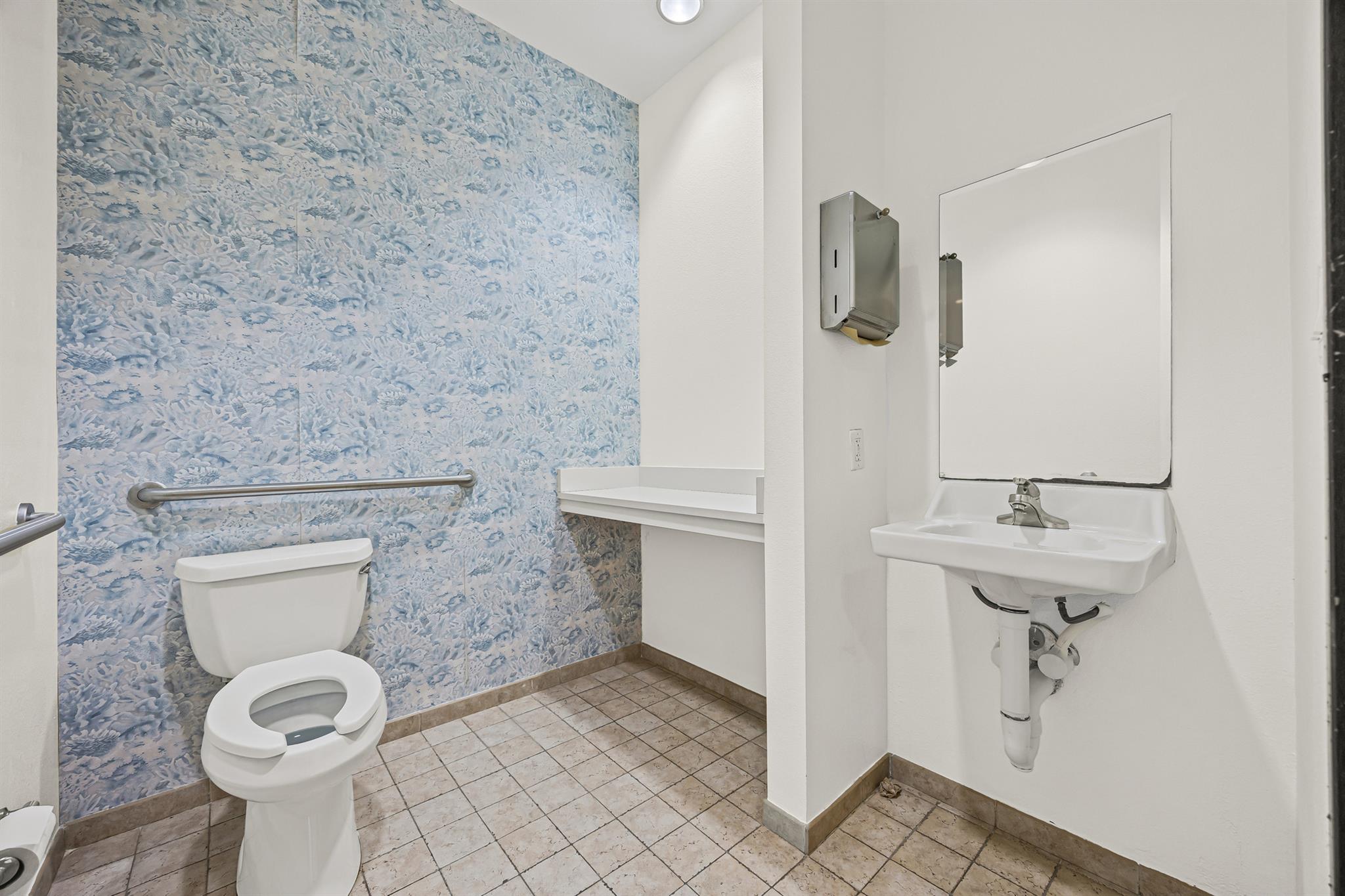 7225 State Hwy 71 # C, Austin, TX 78735